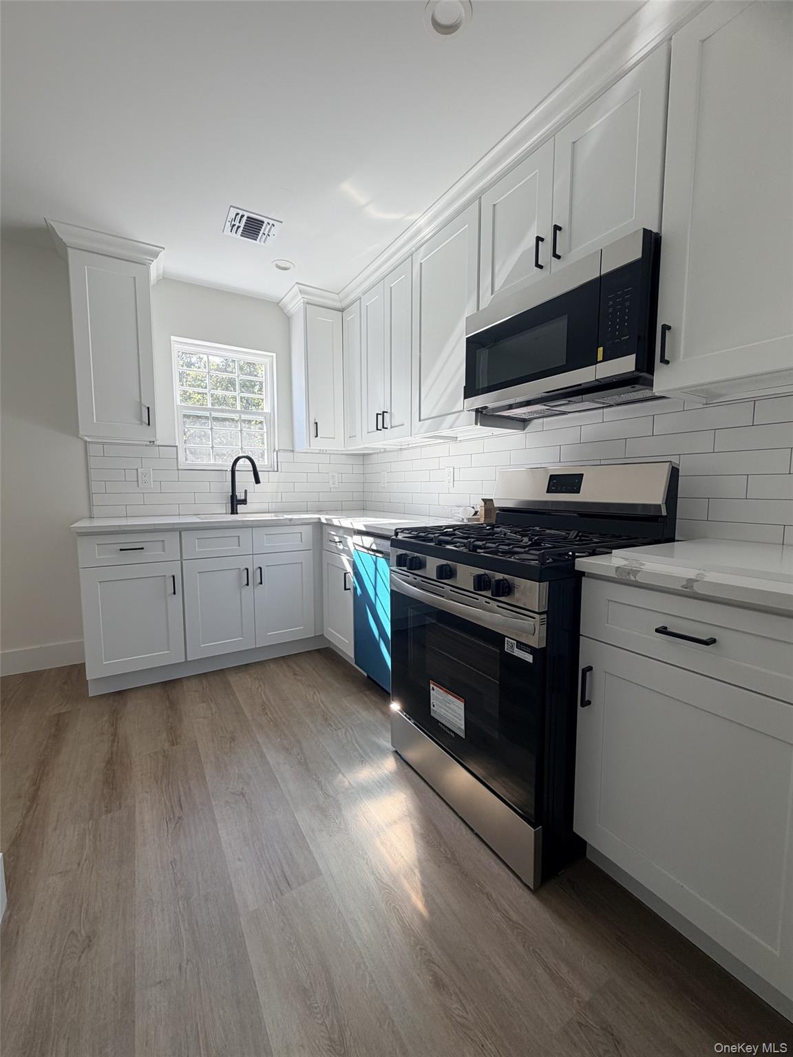 7 Patton Avenue 1b Property Photo 5