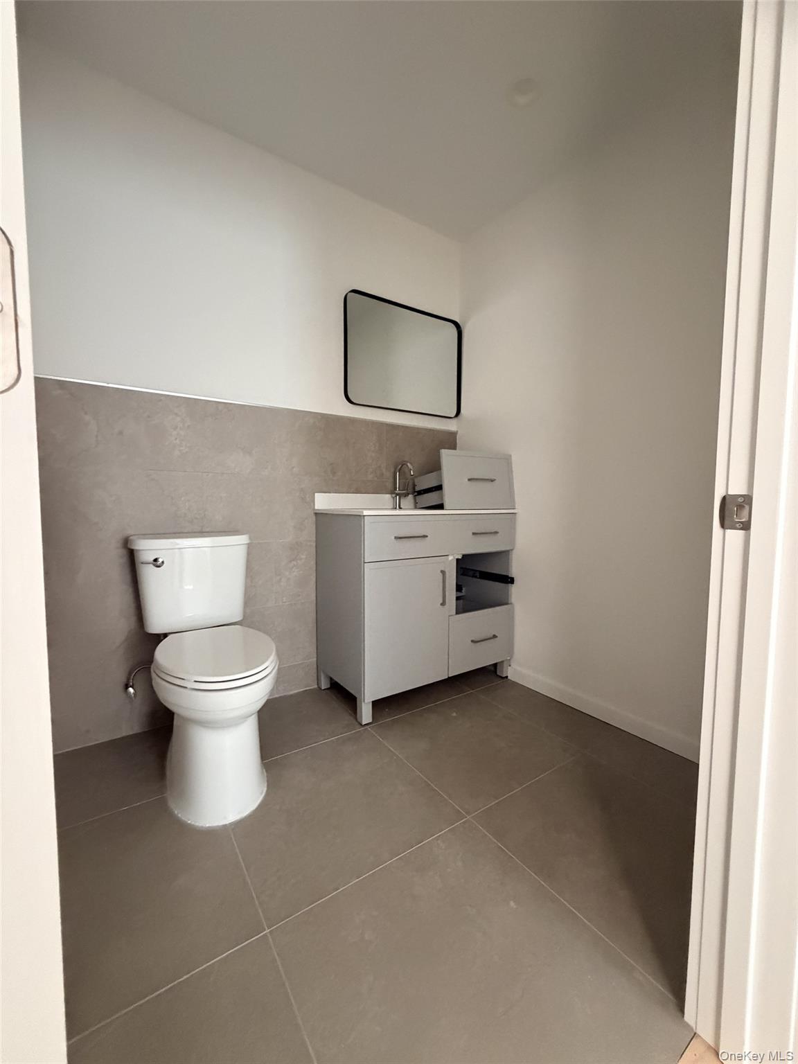 7 Patton Avenue 1b Property Photo 16