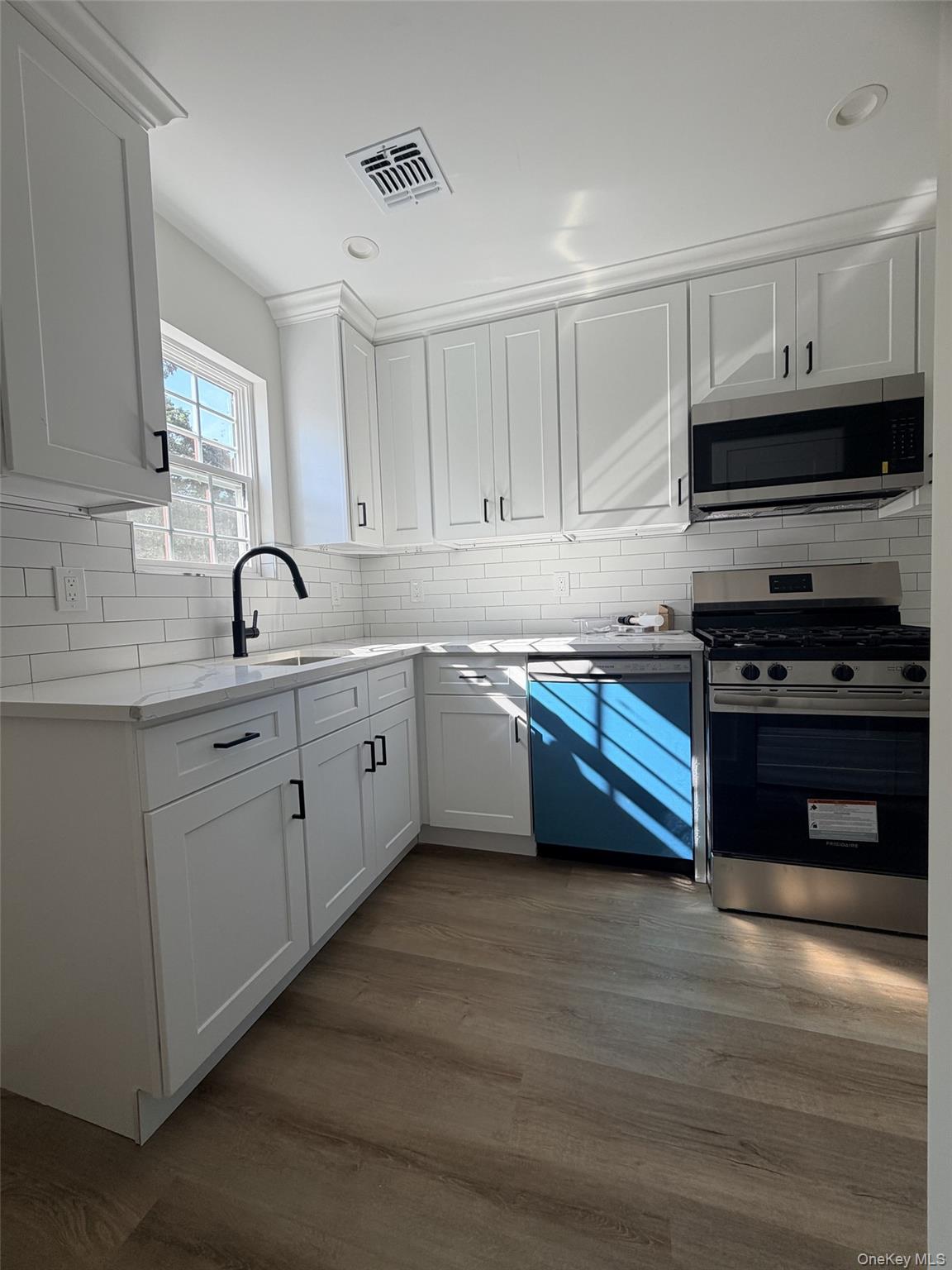 7 Patton Avenue 3a Property Photo 6