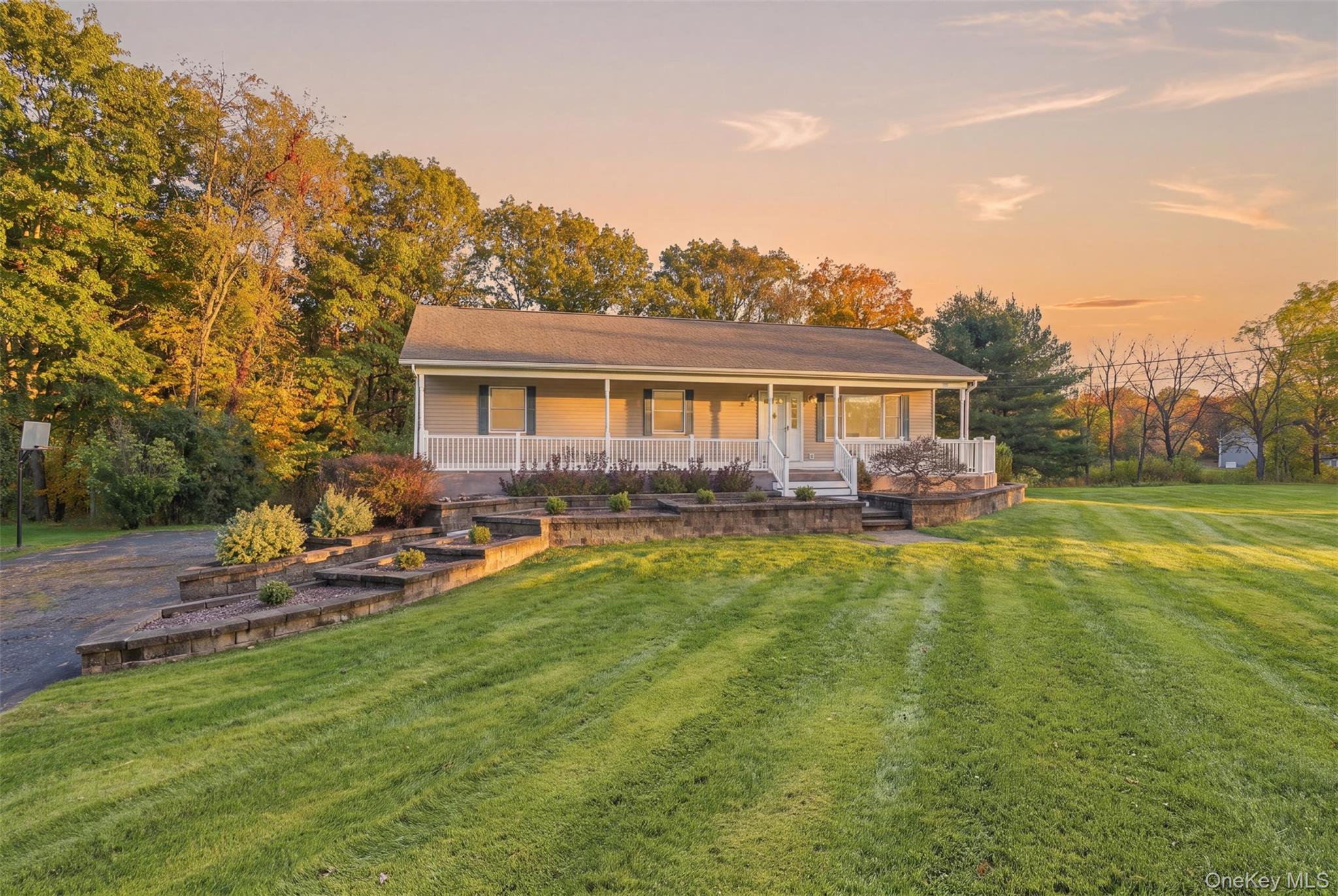 98 Browns Road Property Photo 2