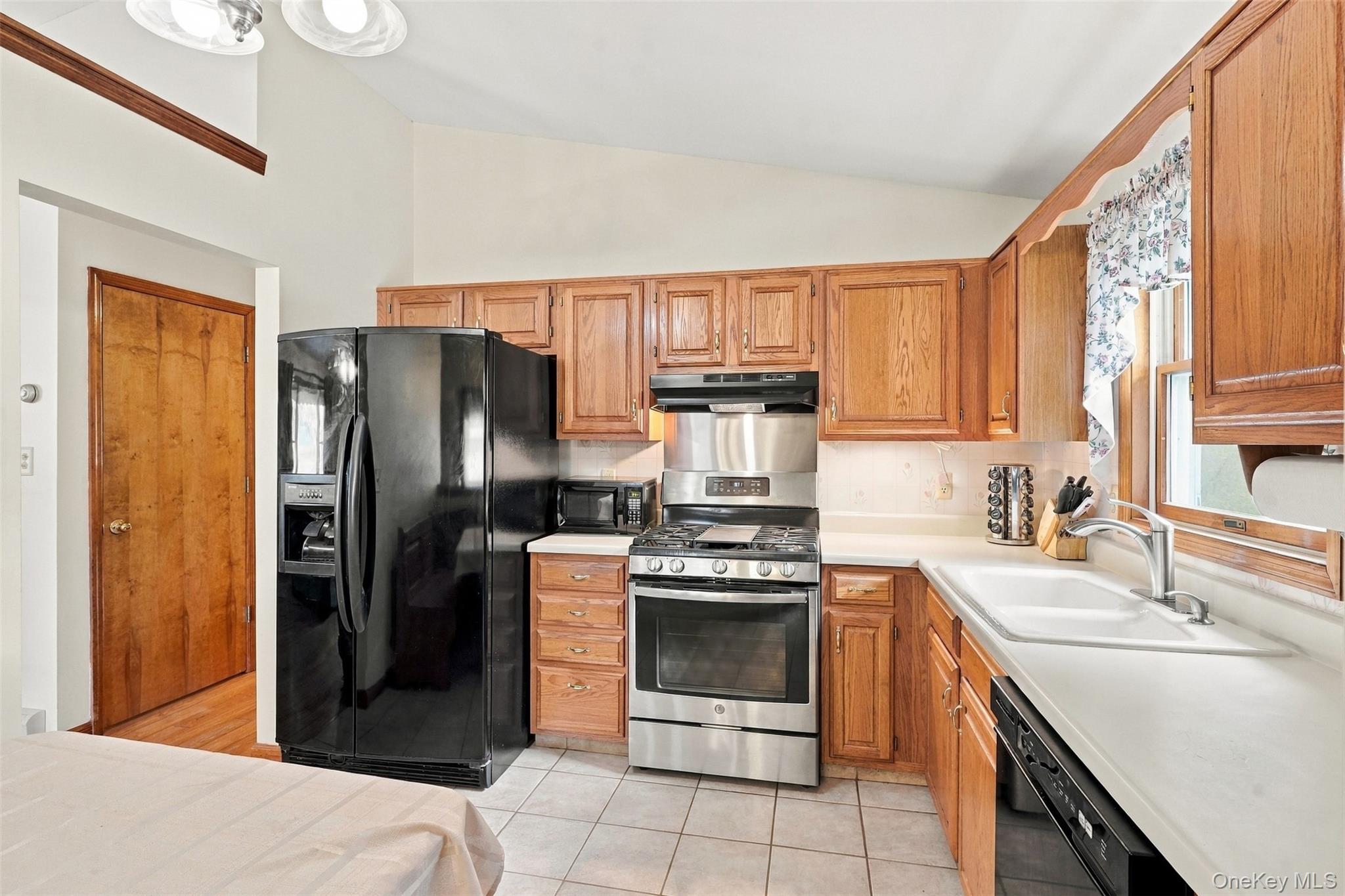 98 Browns Road Property Photo 14