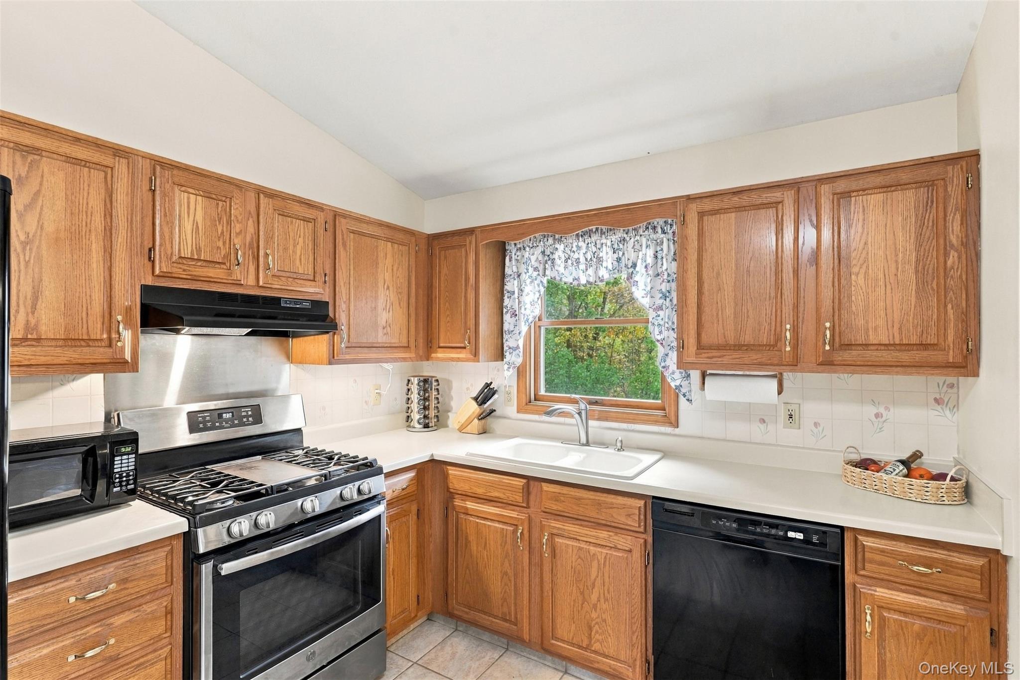 98 Browns Road Property Photo 15