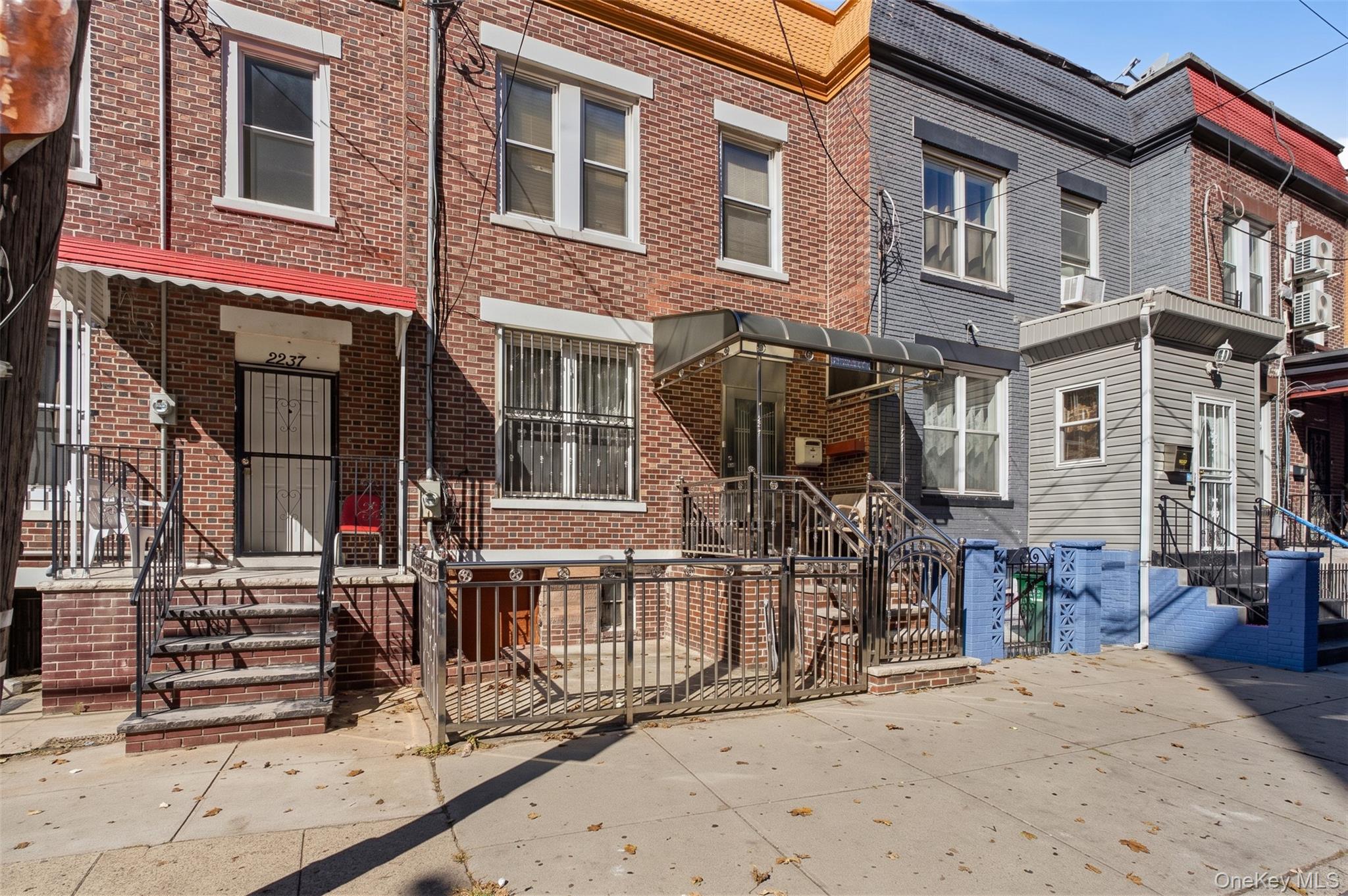 2239 Tiebout Avenue Property Photo 1
