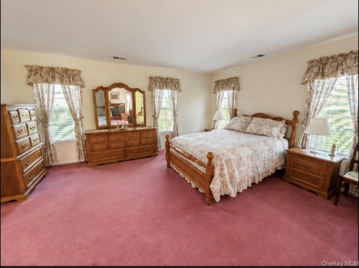 33 Perri Circle Property Photo 10