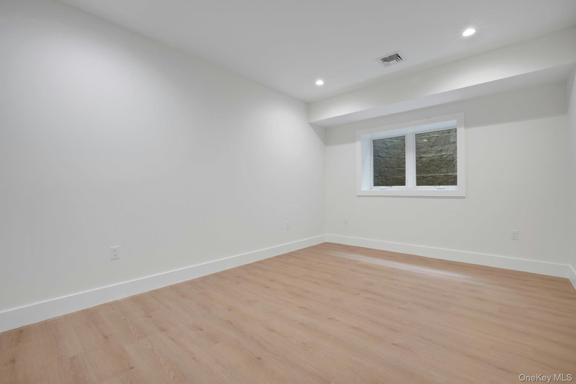 210 Underhill Avenue Property Photo 28