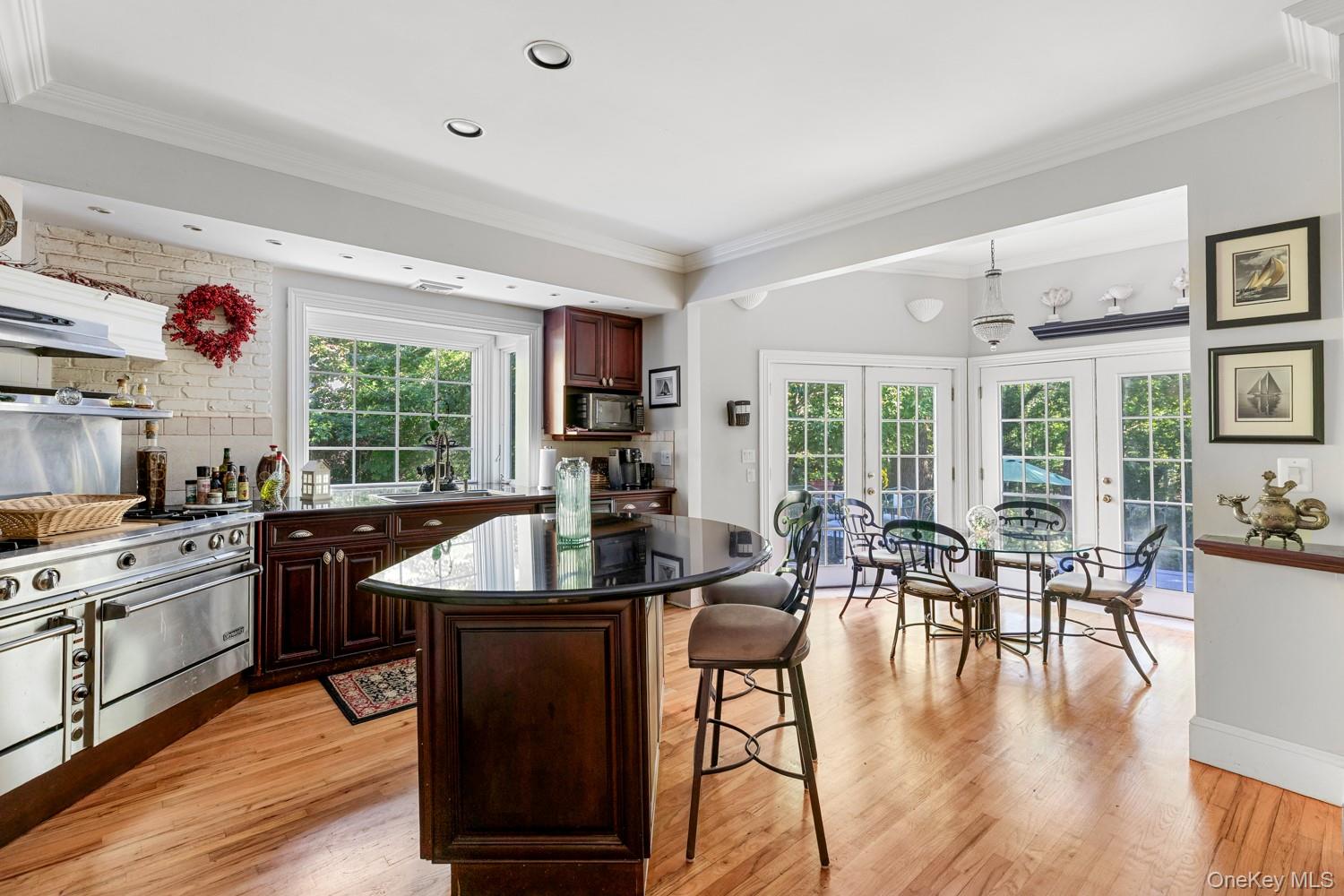 6 Arbutus Path Property Photo 12