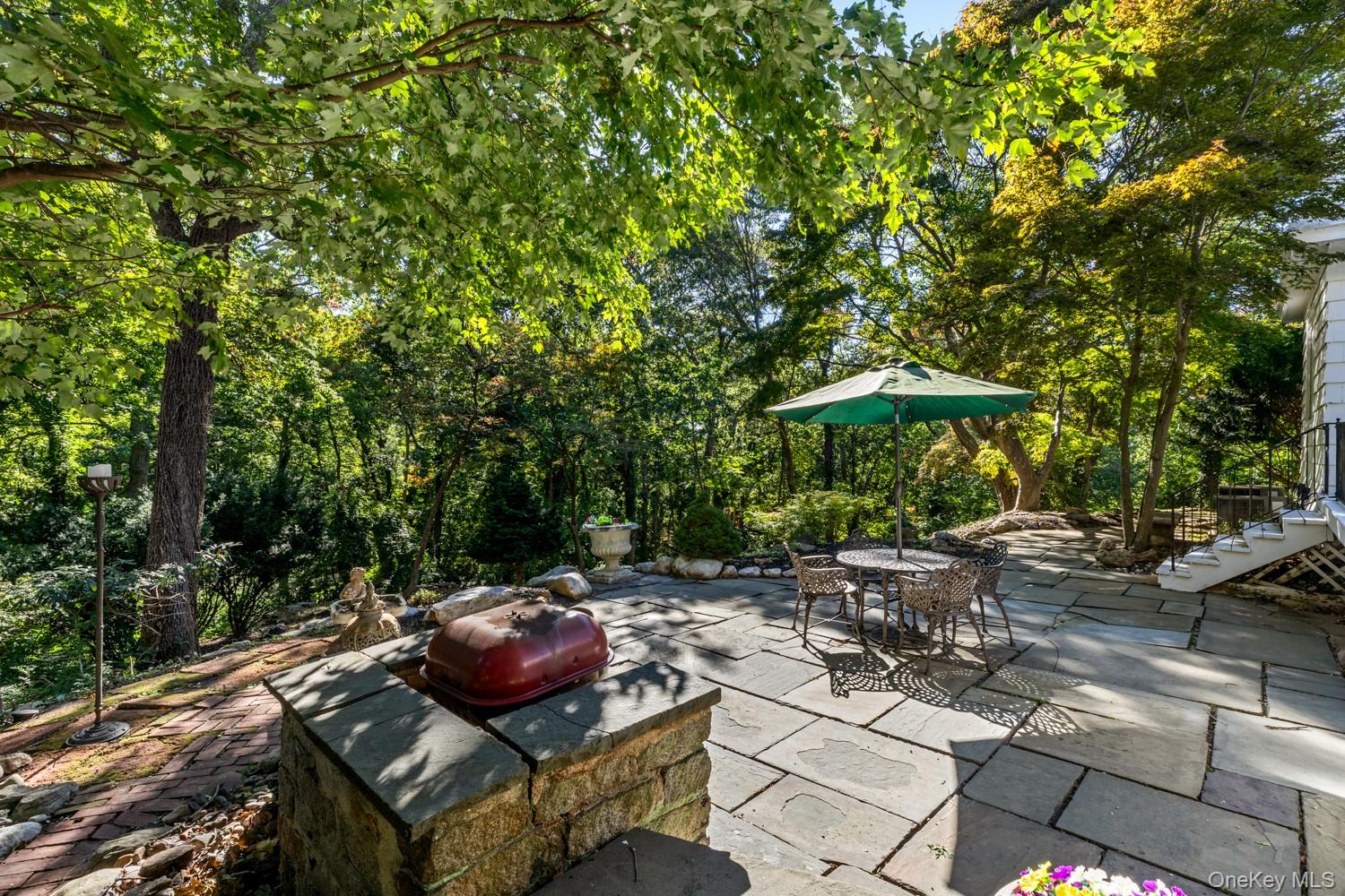 6 Arbutus Path Property Photo 34