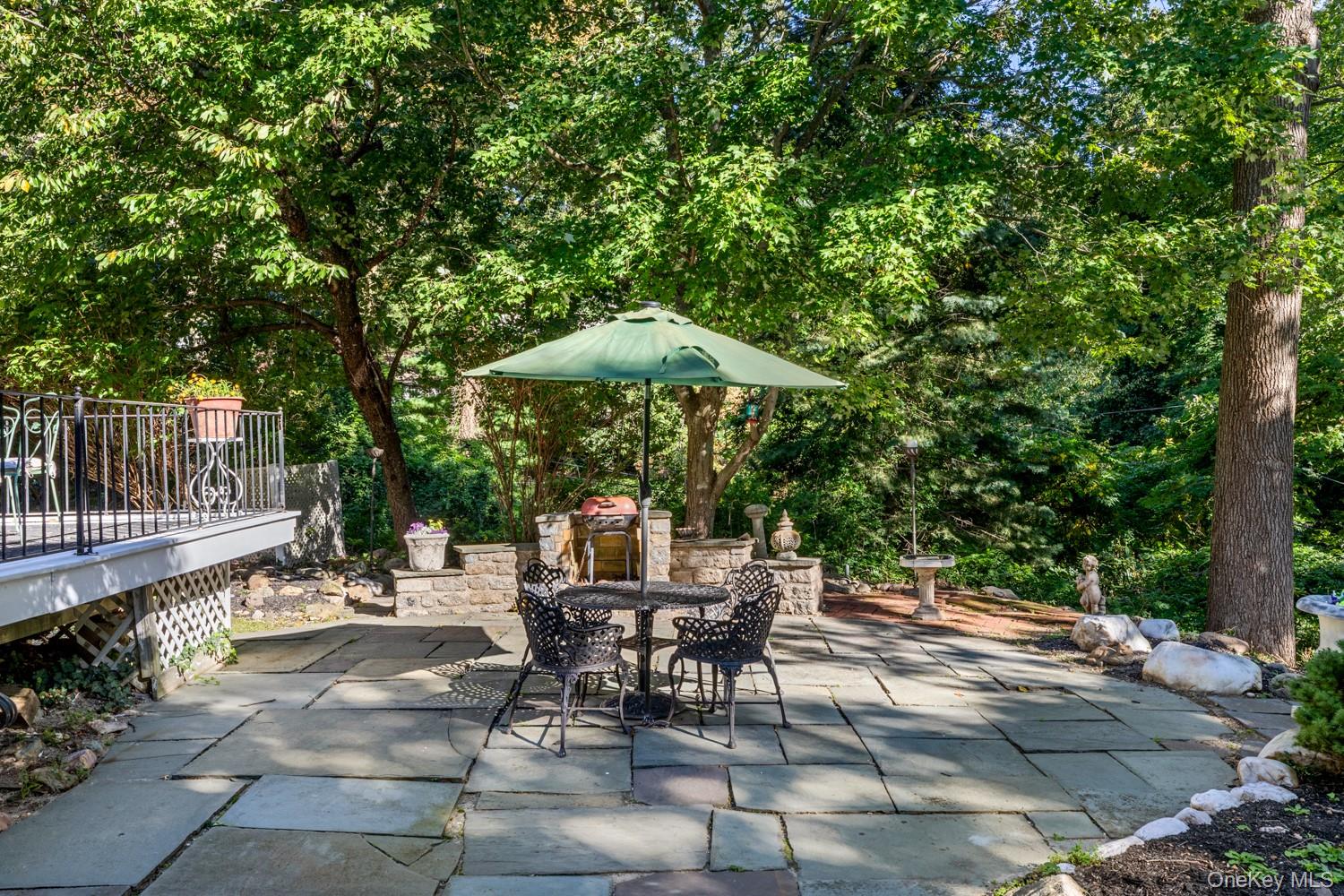 6 Arbutus Path Property Photo 35