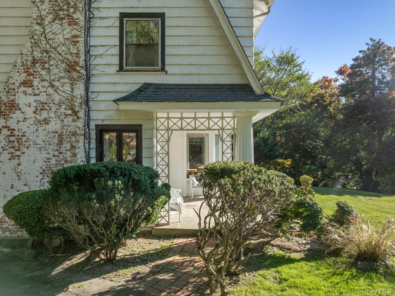 6 Arbutus Path Property Photo 44