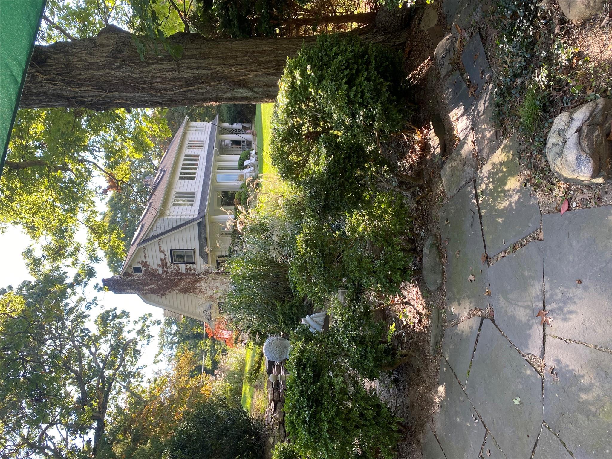 6 Arbutus Path Property Photo 49