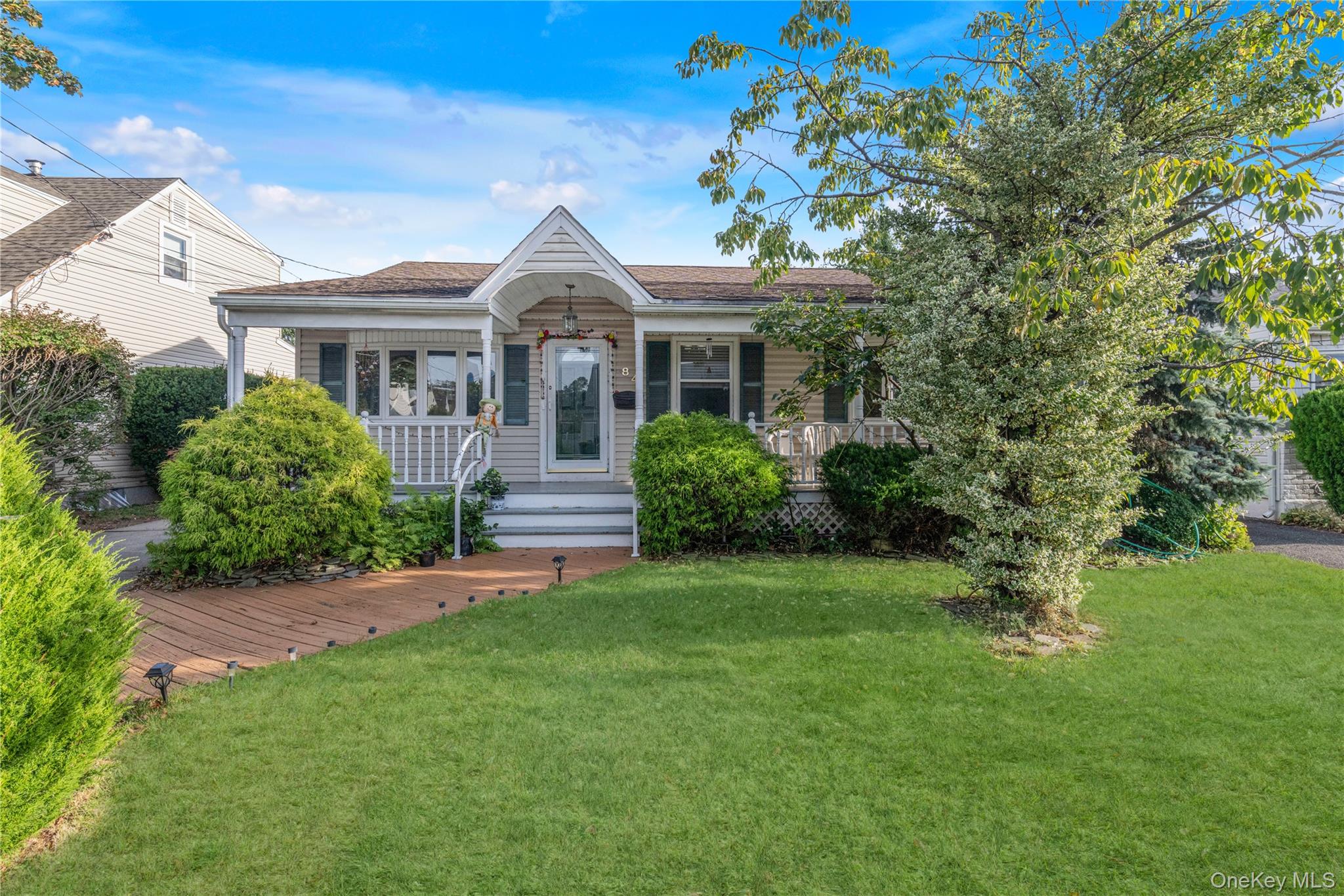 84 5th Street Property Photo 1
