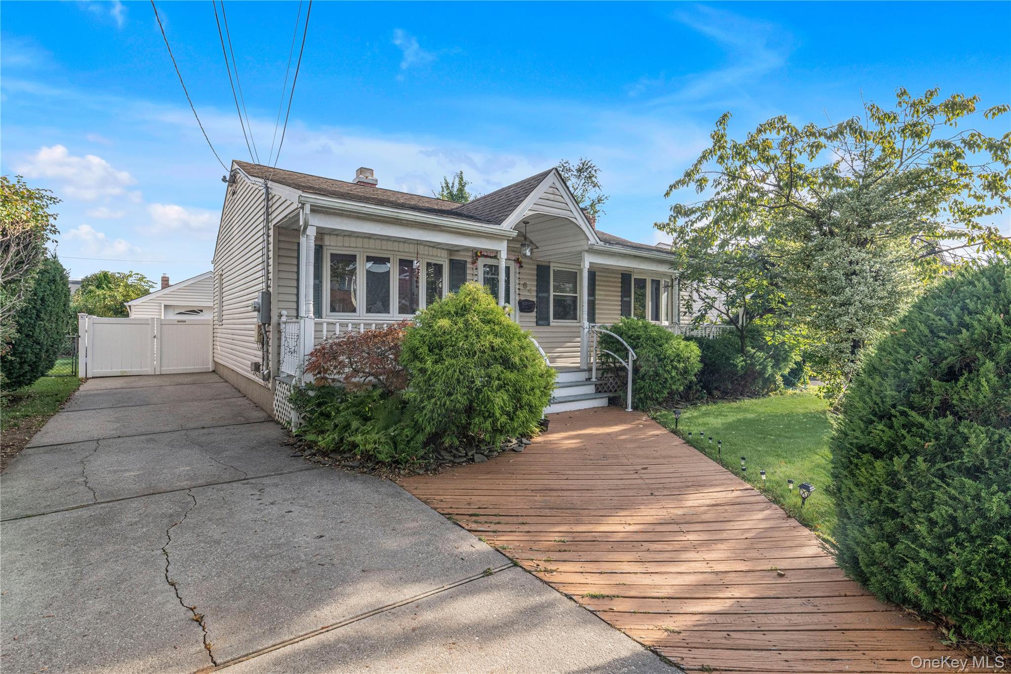 84 5th Street Property Photo 2