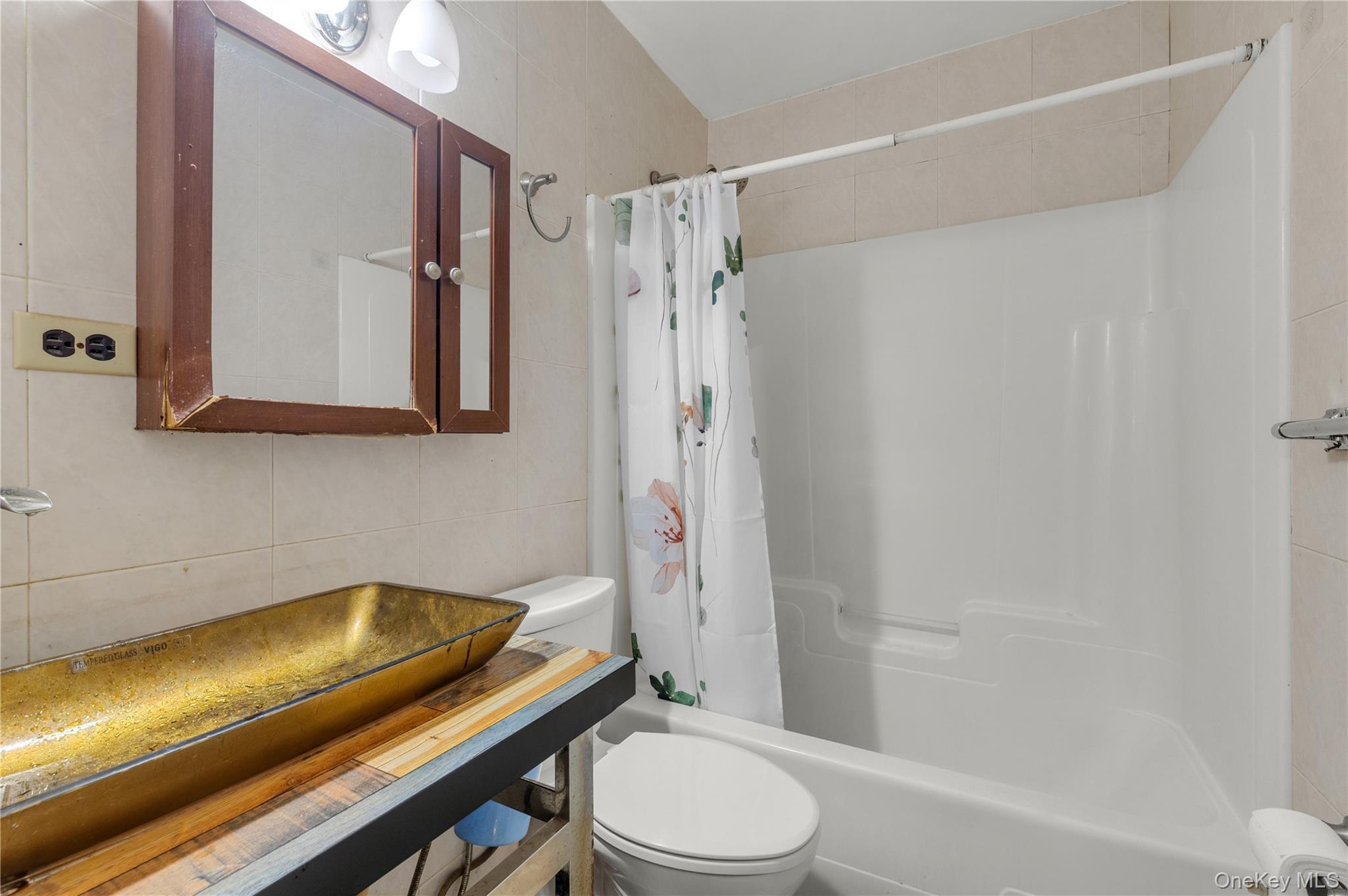 84 5th Street Property Photo 11