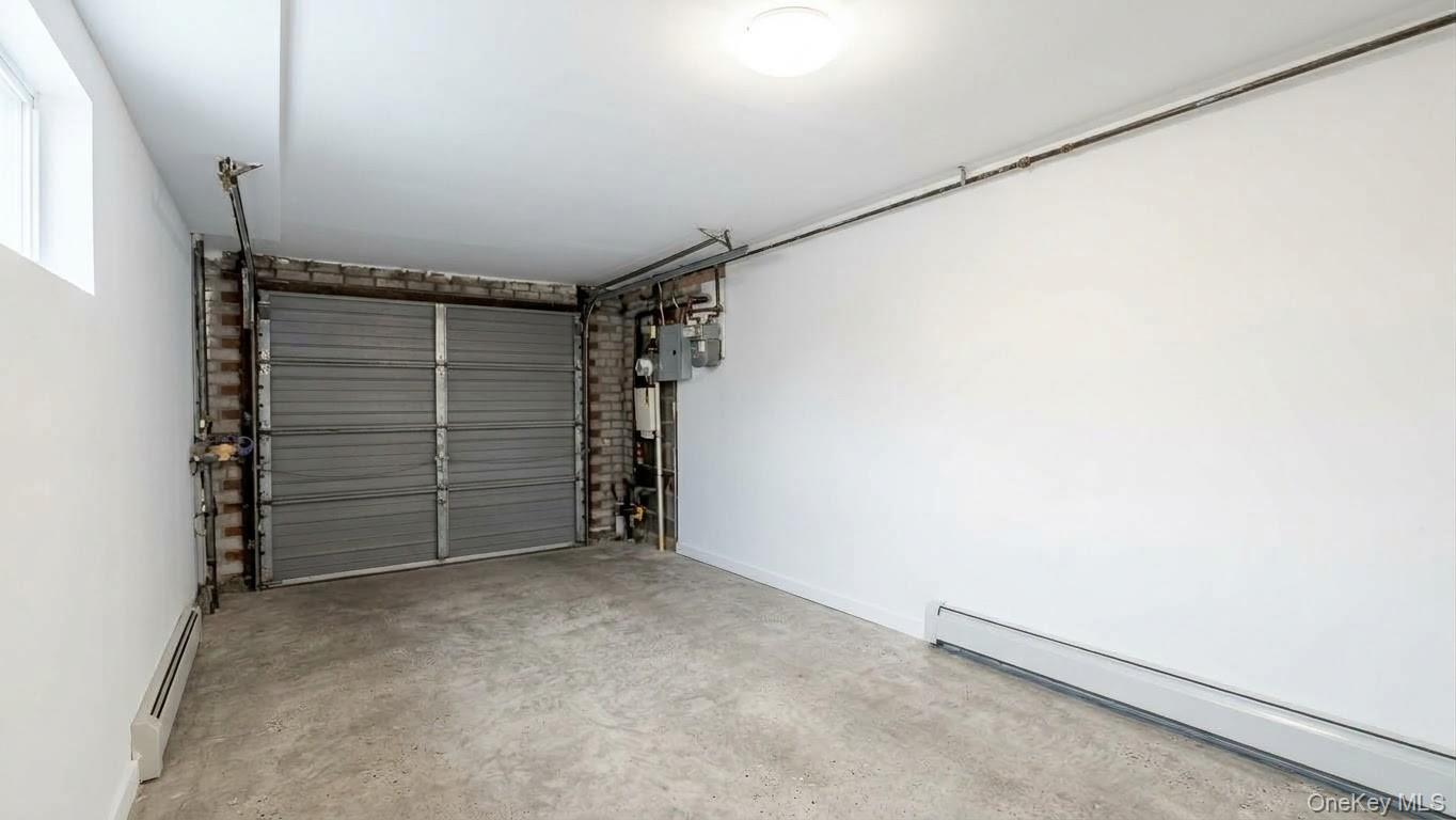 5031 68th Street Property Photo 12
