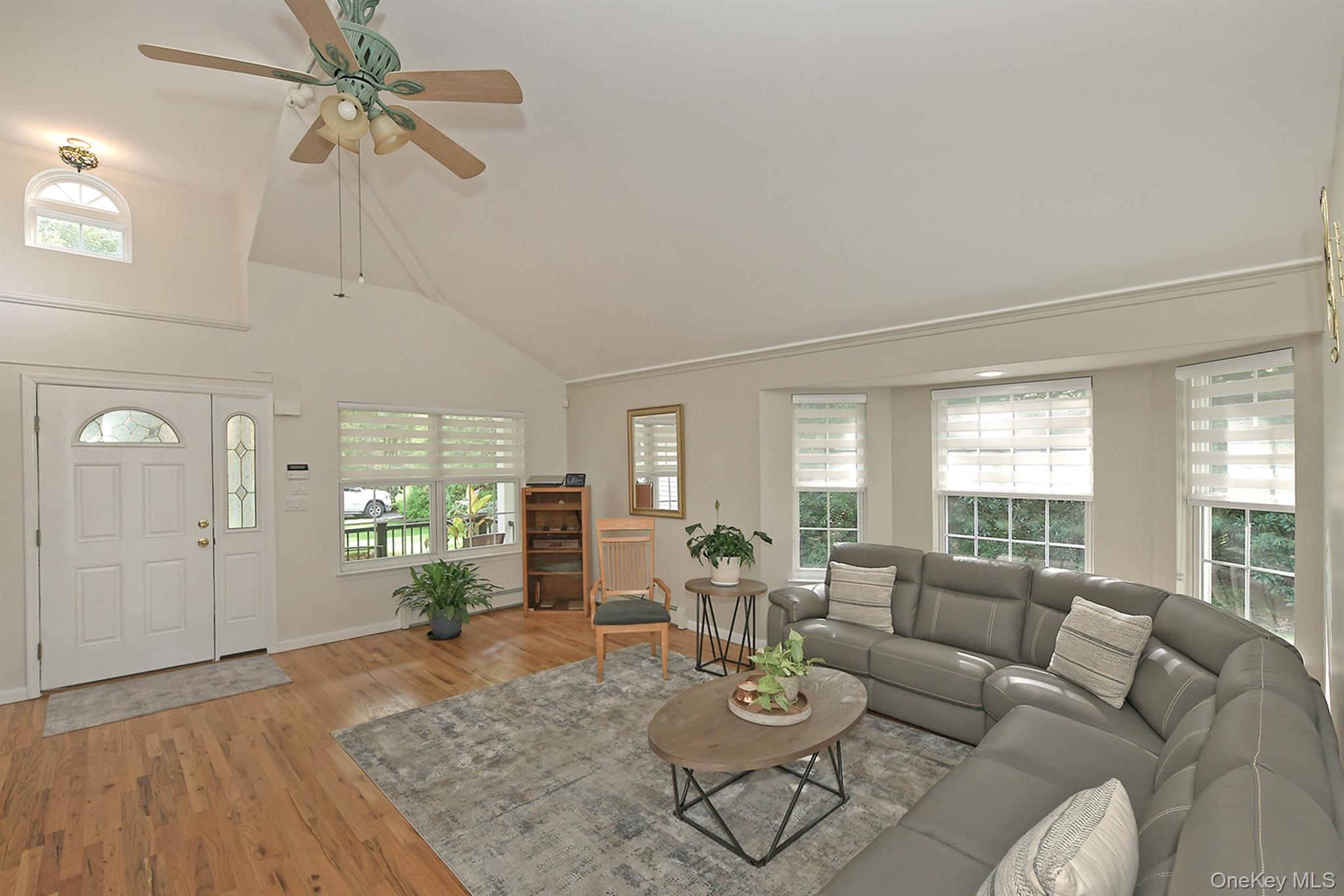 81 C Robinson Avenue Property Photo 5