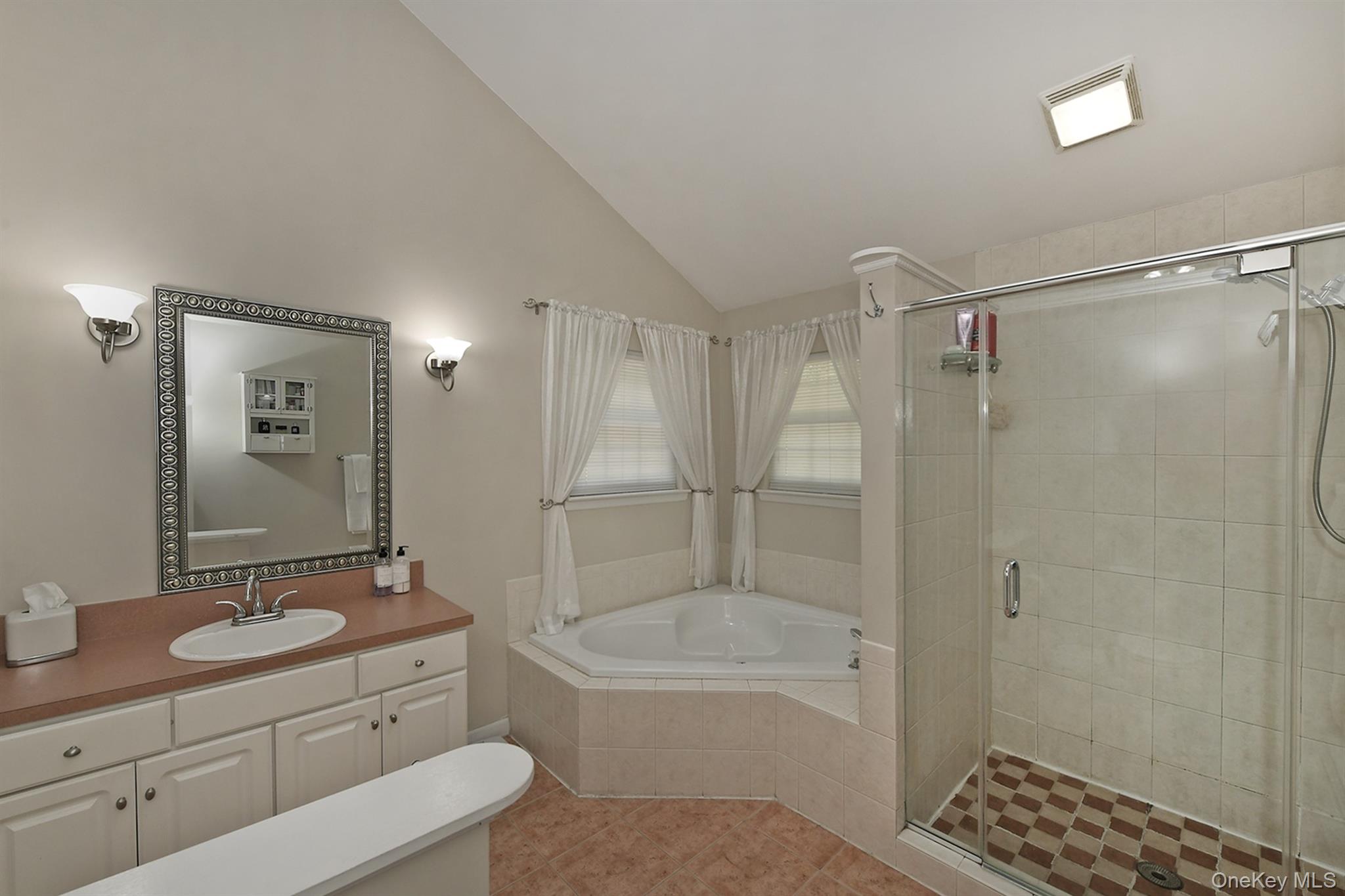 81 C Robinson Avenue Property Photo 15