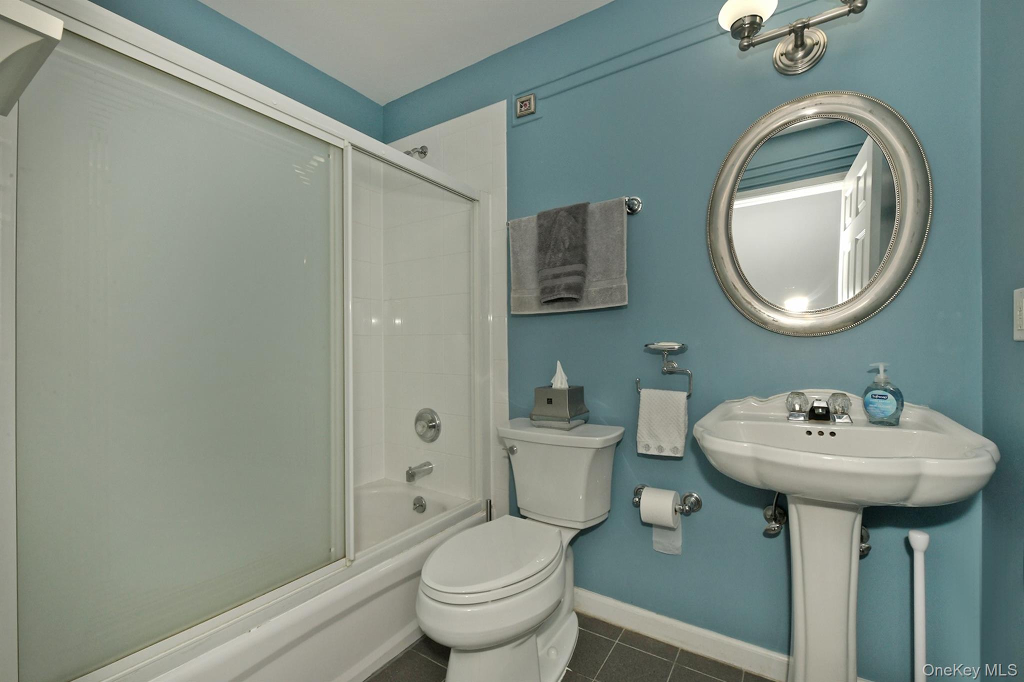 81 C Robinson Avenue Property Photo 18
