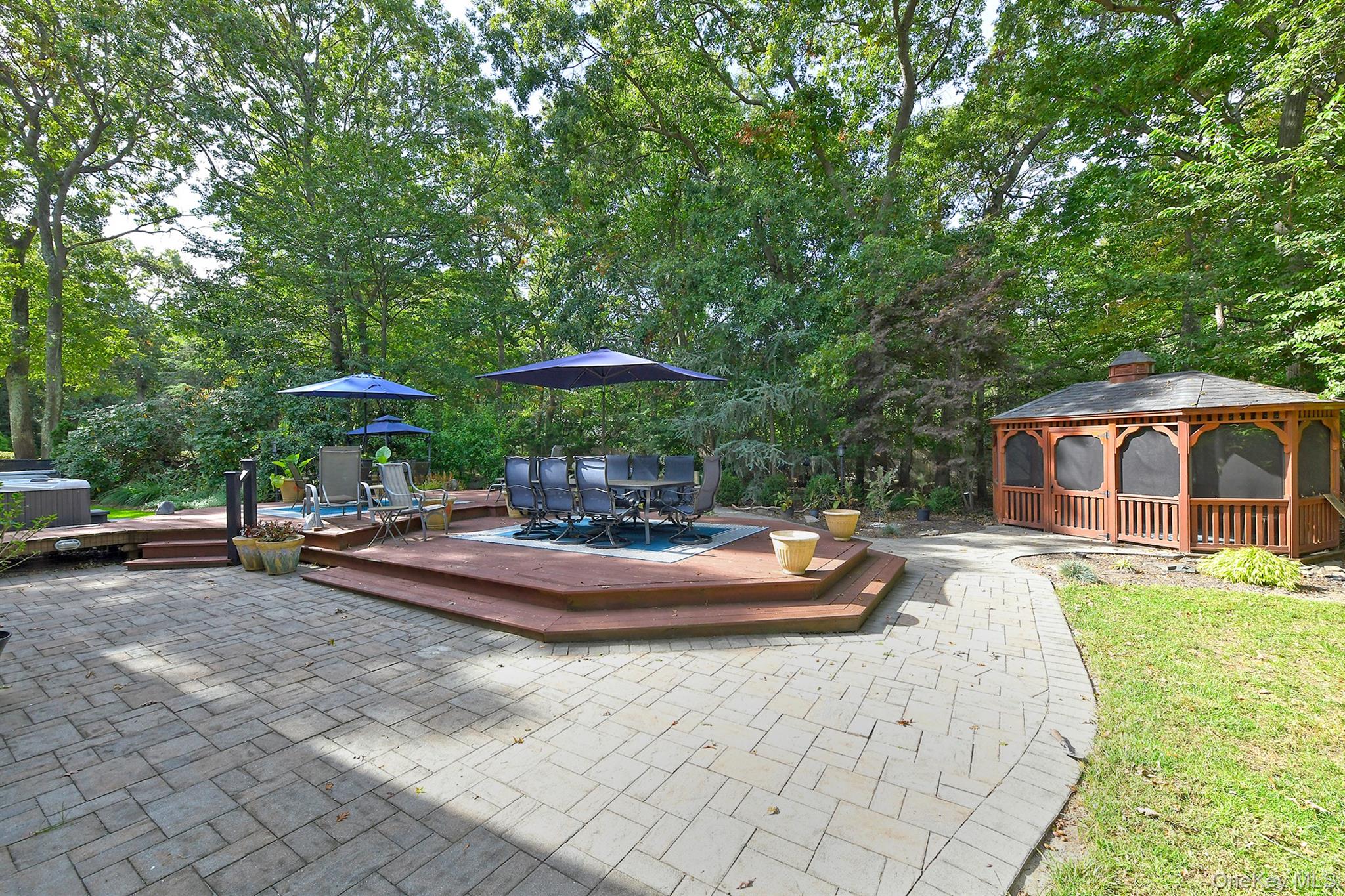 81 C Robinson Avenue Property Photo 30