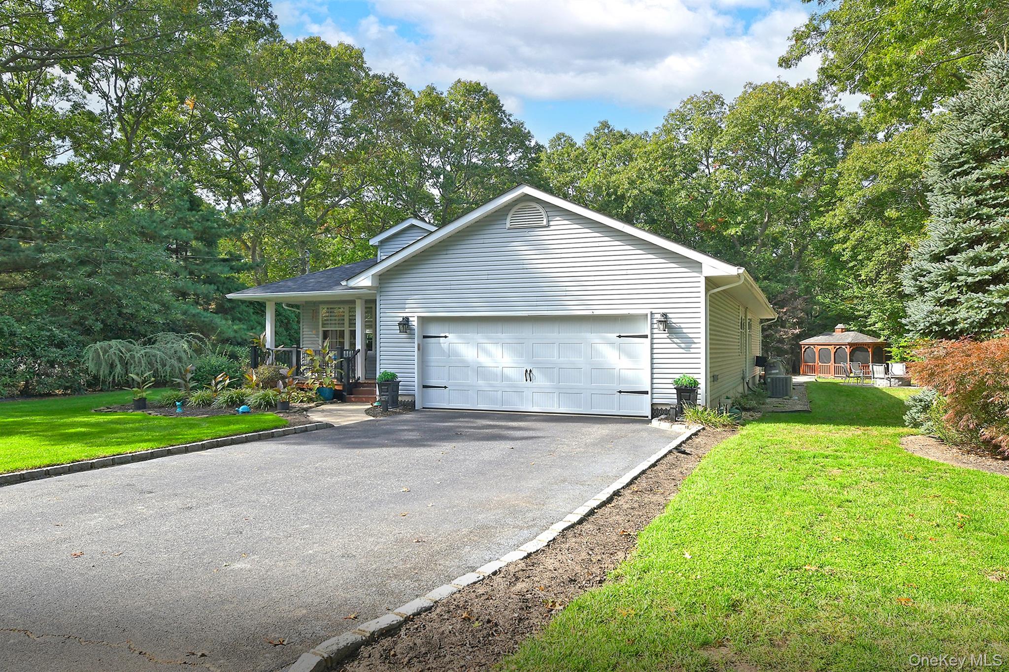 81 C Robinson Avenue Property Photo 32
