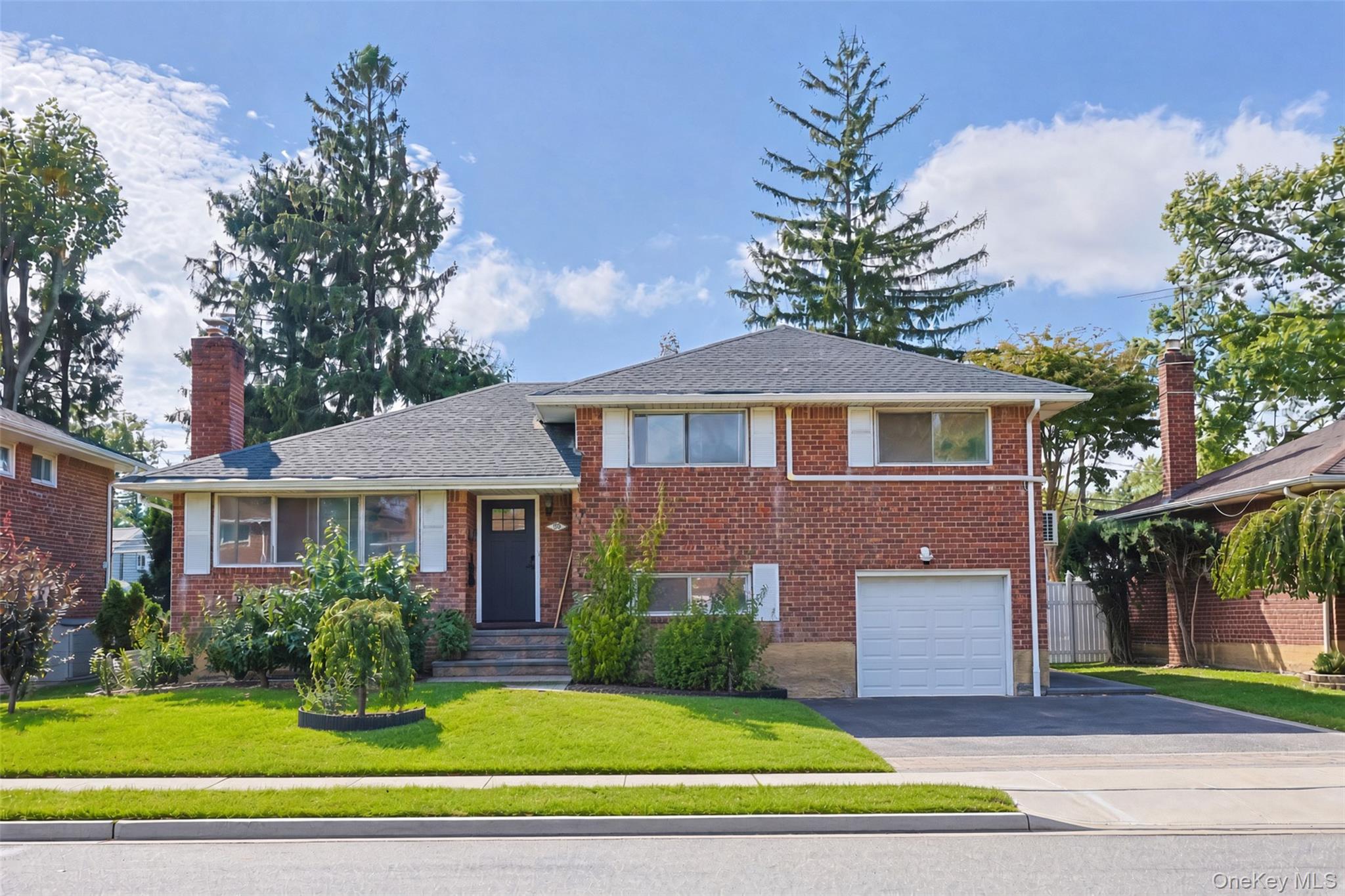 20 Willets Avenue Property Photo 1