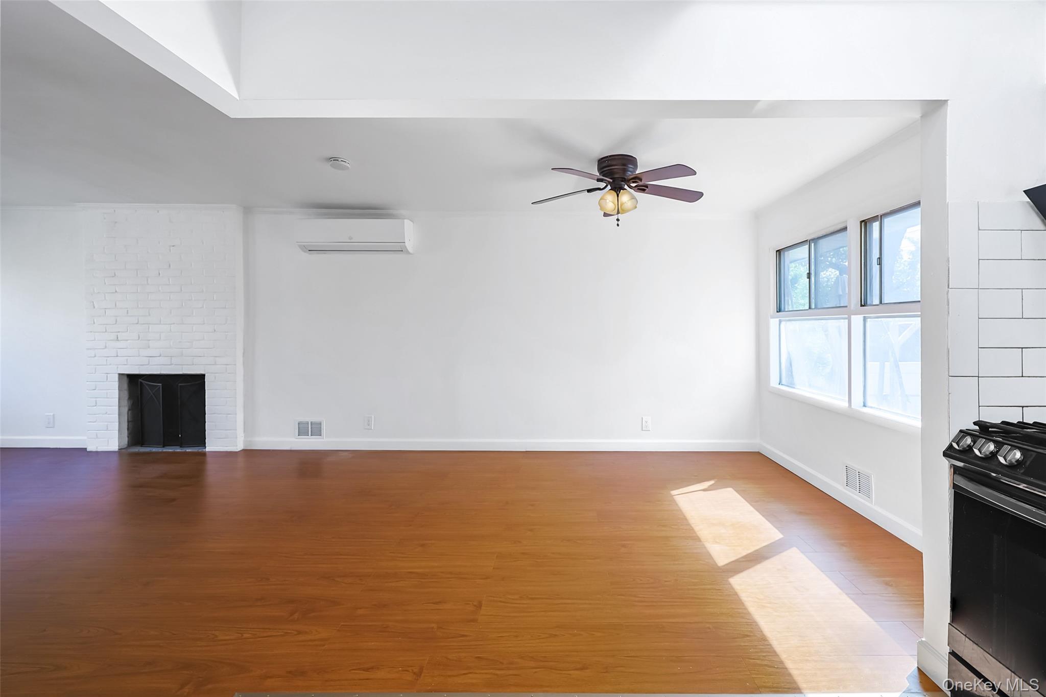 20 Willets Avenue Property Photo 9
