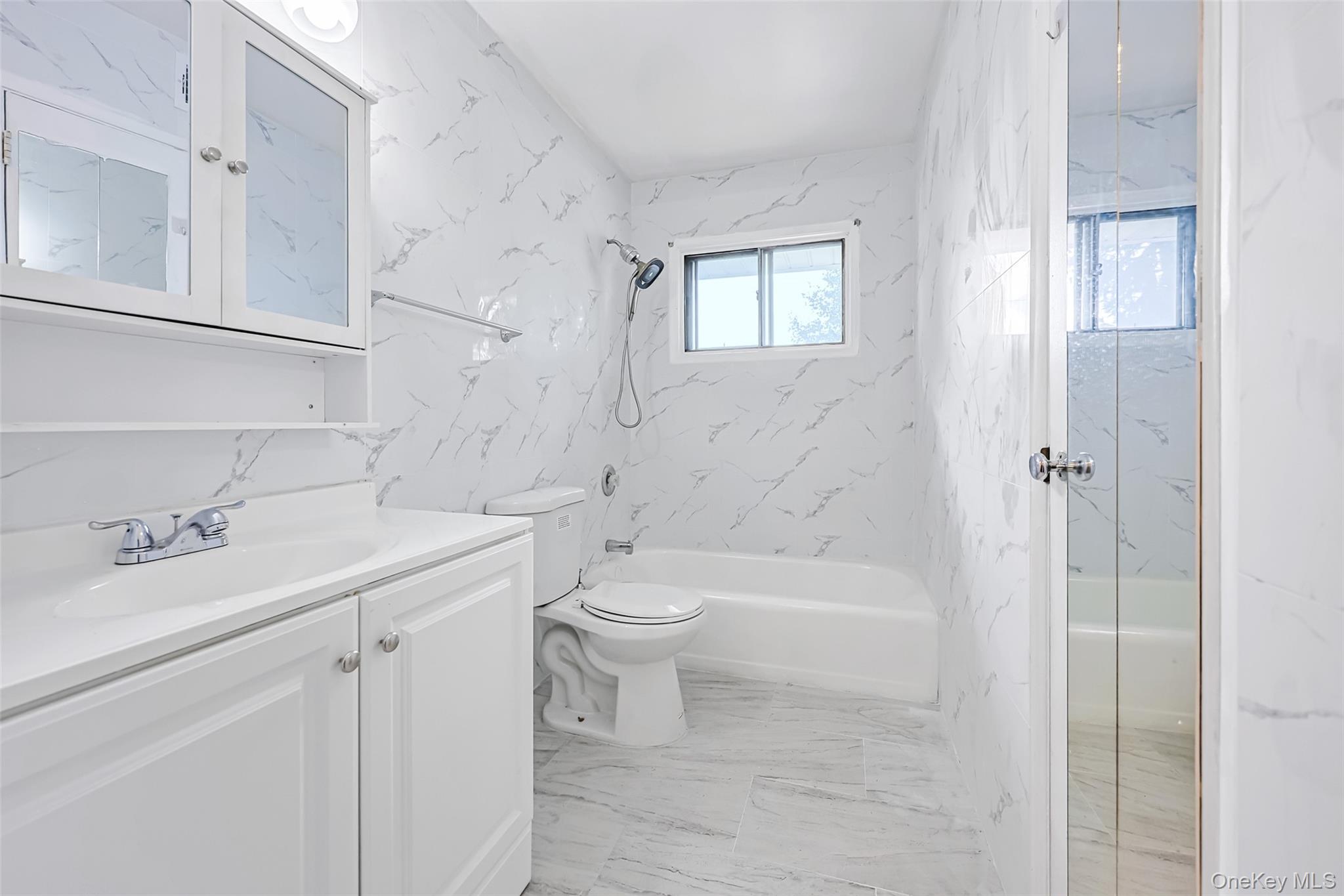 20 Willets Avenue Property Photo 28