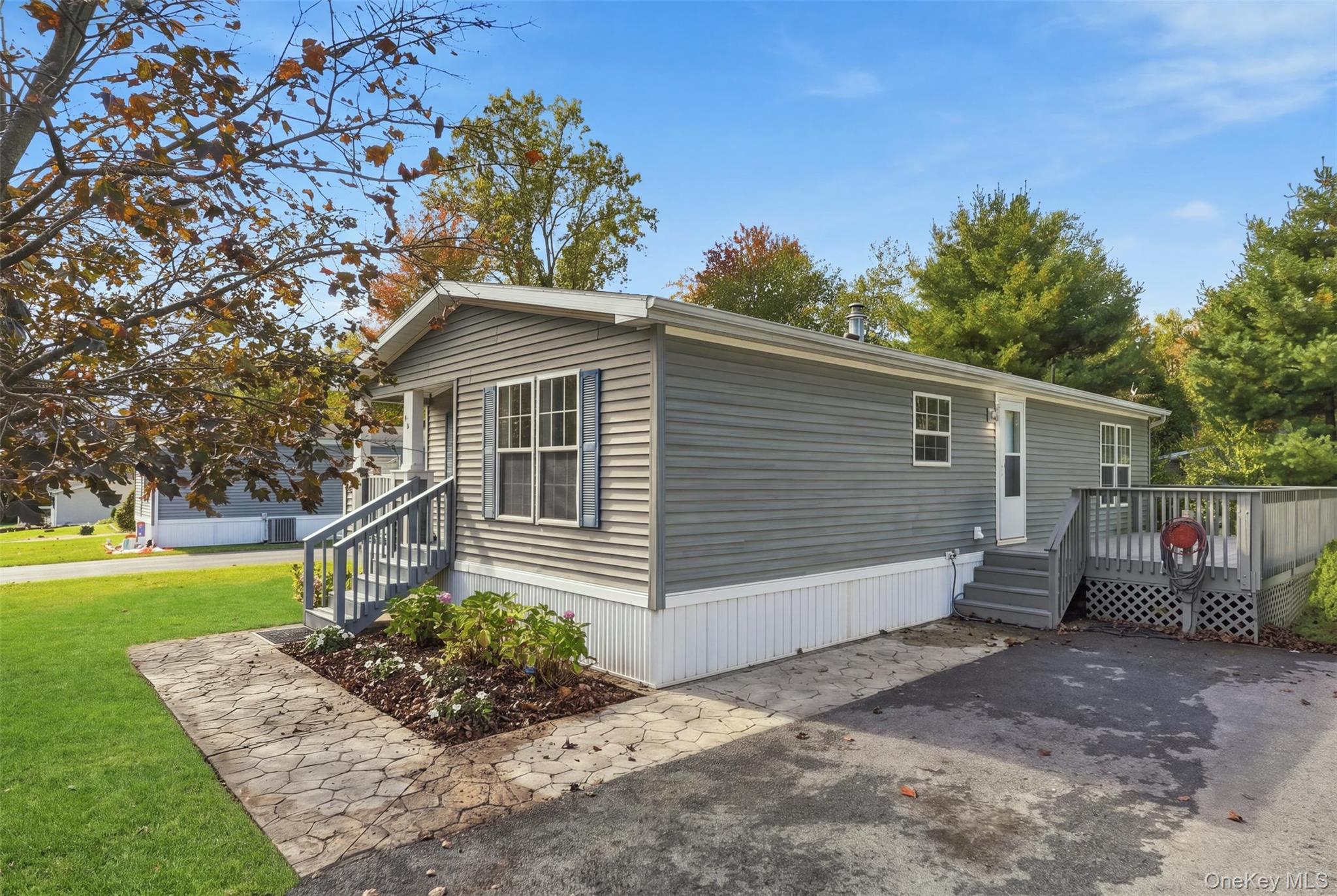 26 Bertha Boulevard Property Photo 2