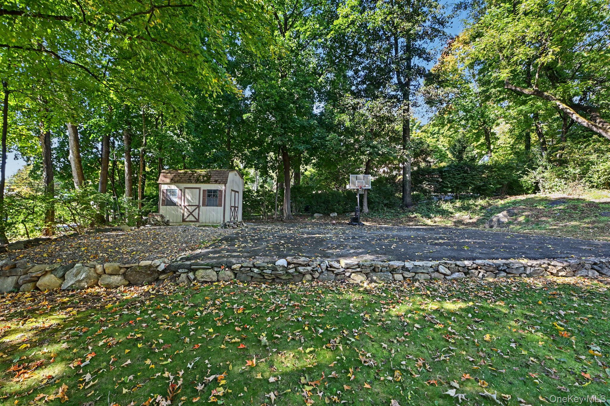 3235 Lincoln Drive Property Photo 28