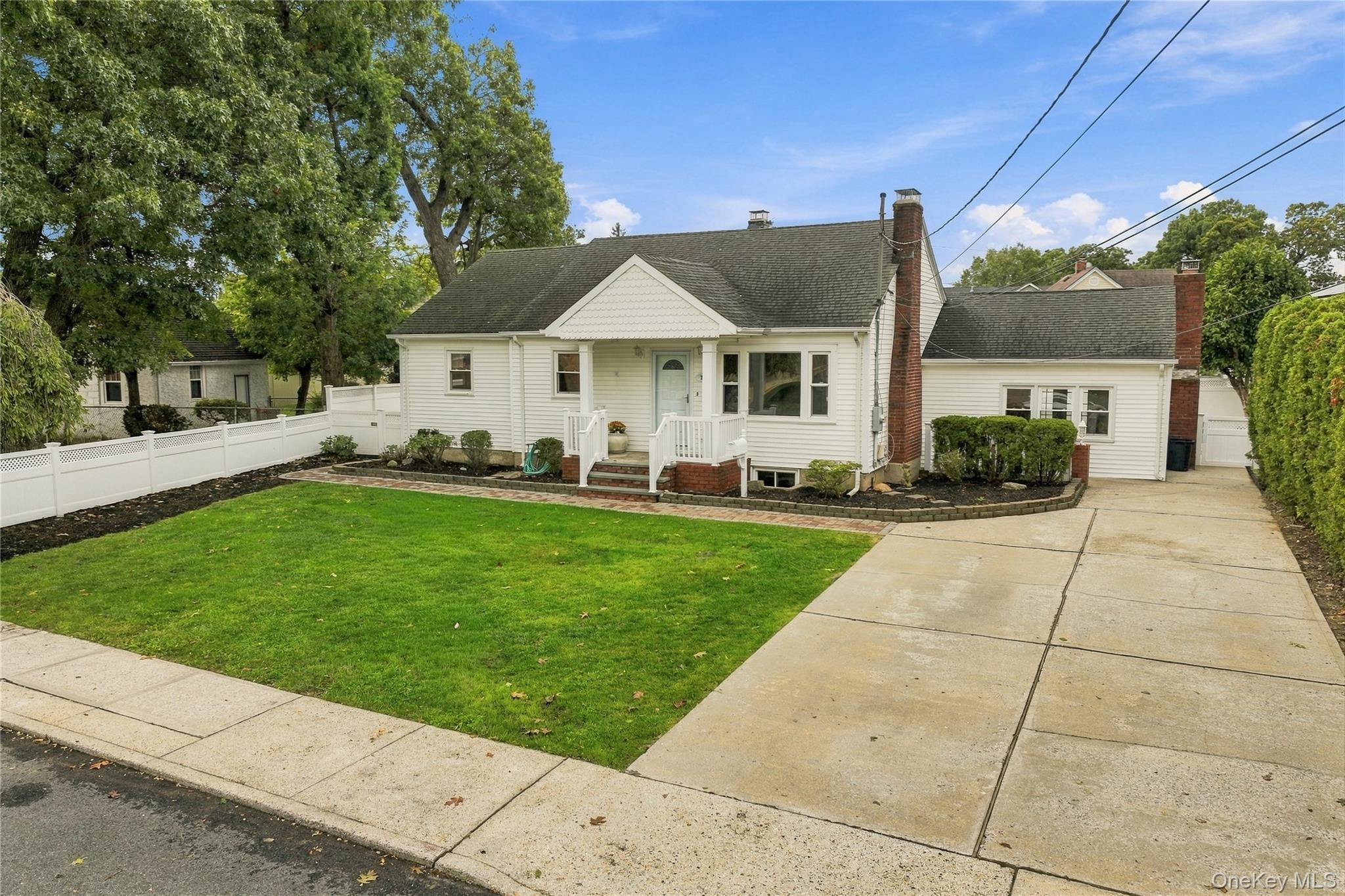 74 Homecrest Court Property Photo 1