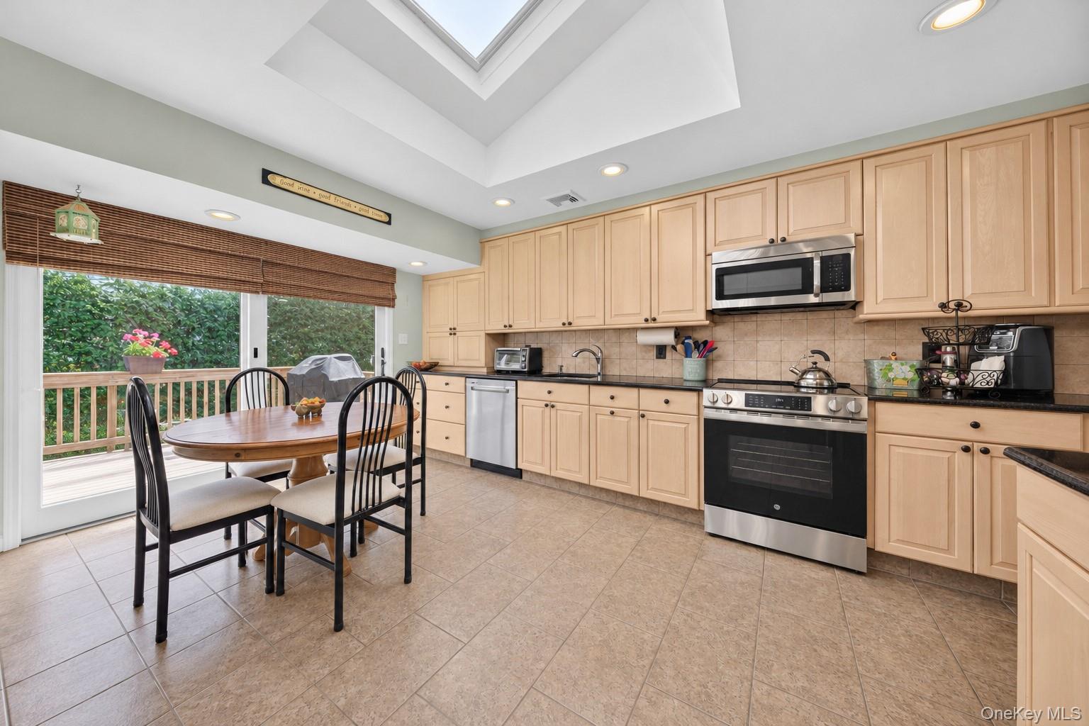 34 Briar Lane Property Photo 6