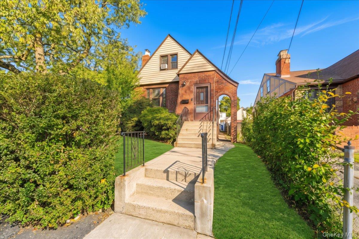 196 Hillside Avenue Property Photo 1