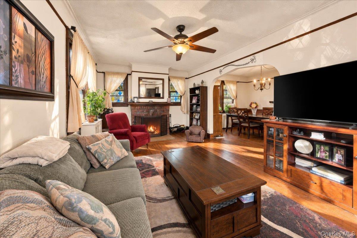 196 Hillside Avenue Property Photo 3