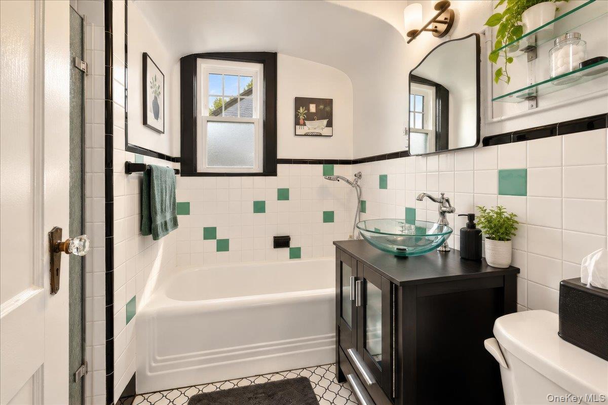 196 Hillside Avenue Property Photo 12