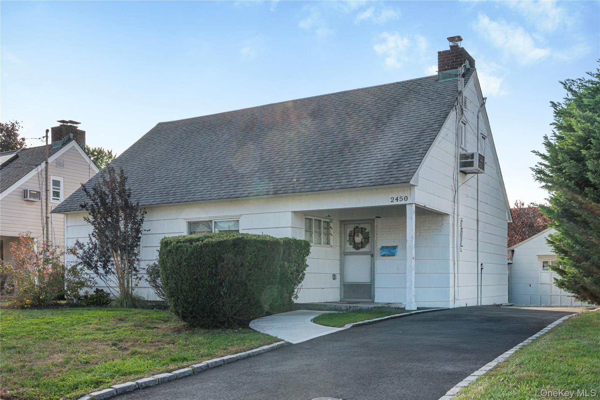 2450 Mermaid Avenue Property Photo 3