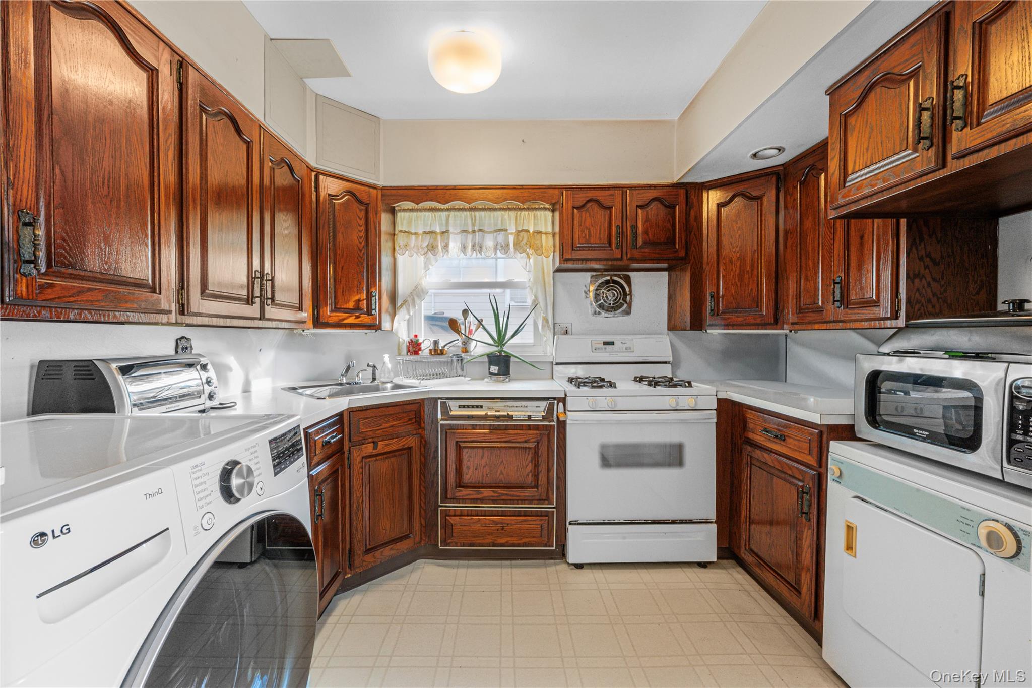 2450 Mermaid Avenue Property Photo 18