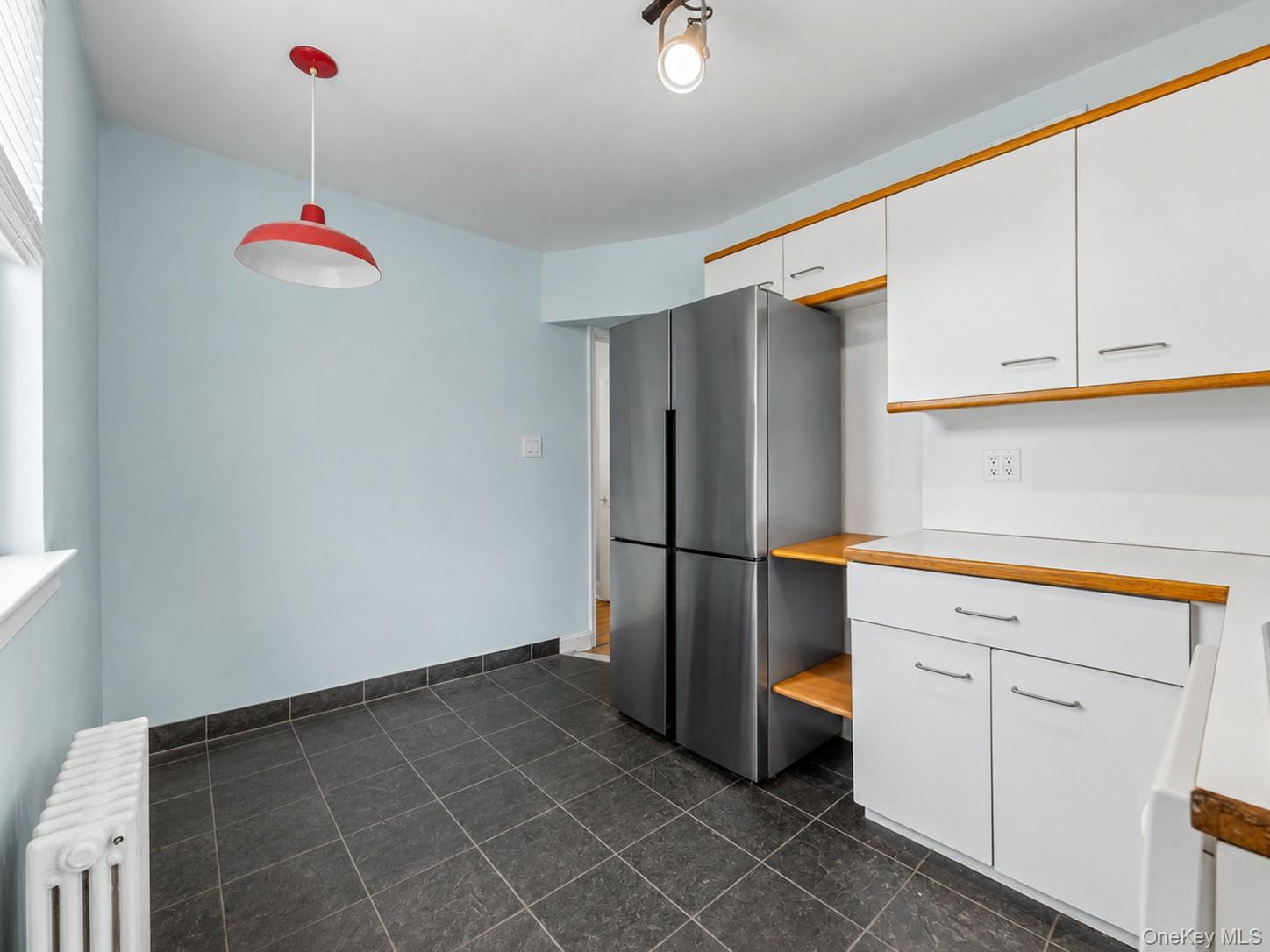 70-45b 260th Street B Property Photo 3