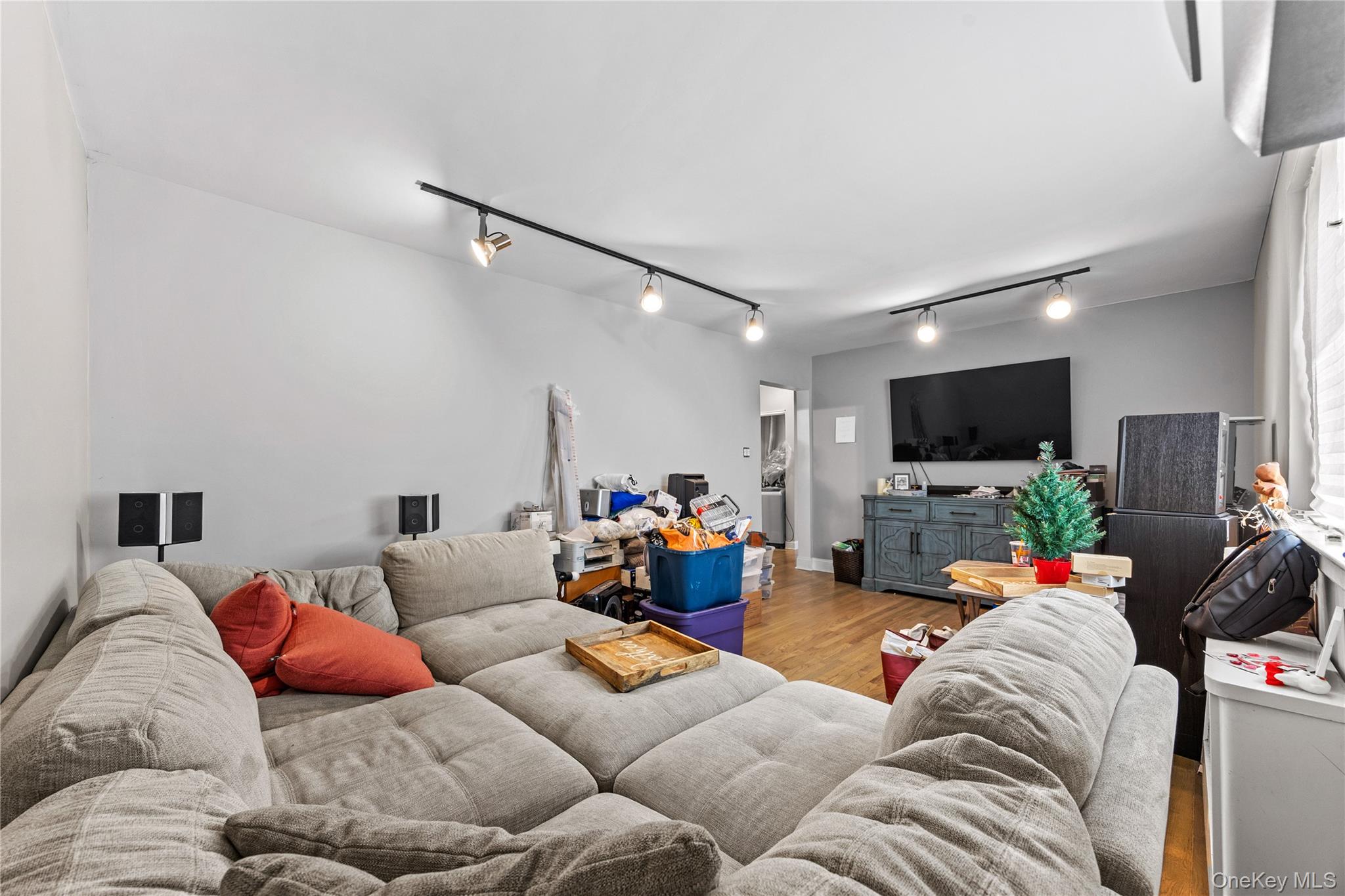 70-45b 260th Street B Property Photo 8
