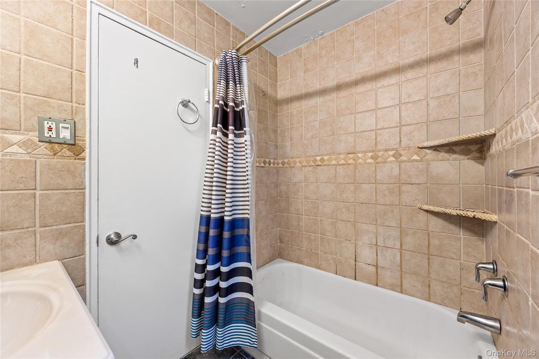 70-45b 260th Street B Property Photo 20