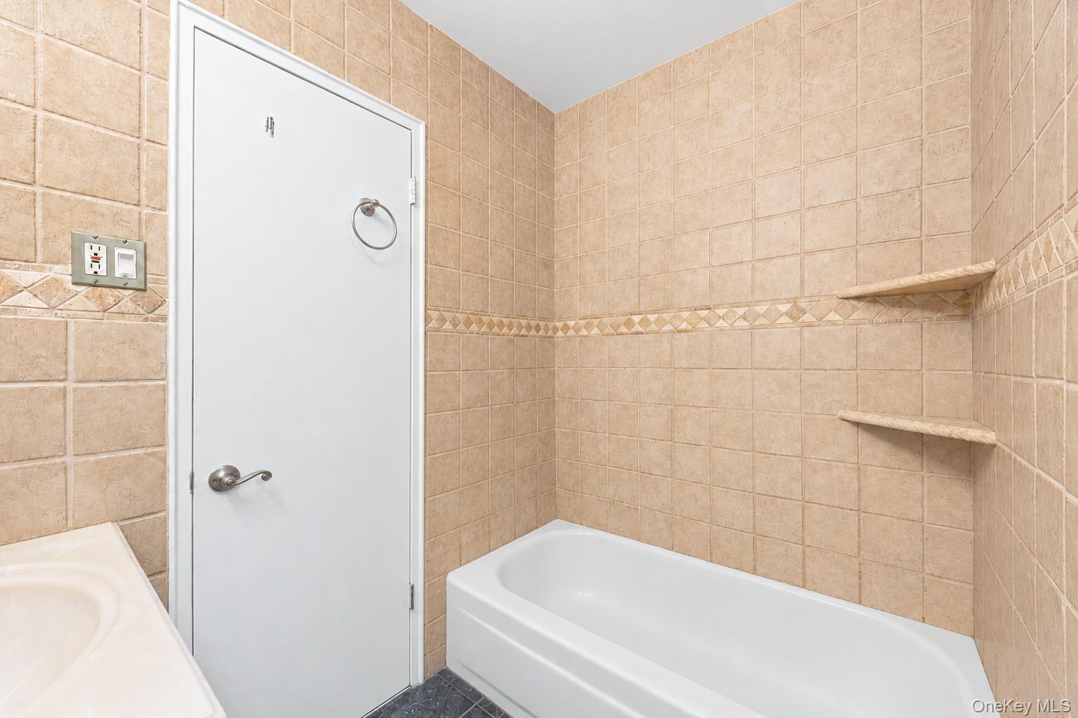 70-45b 260th Street B Property Photo 21