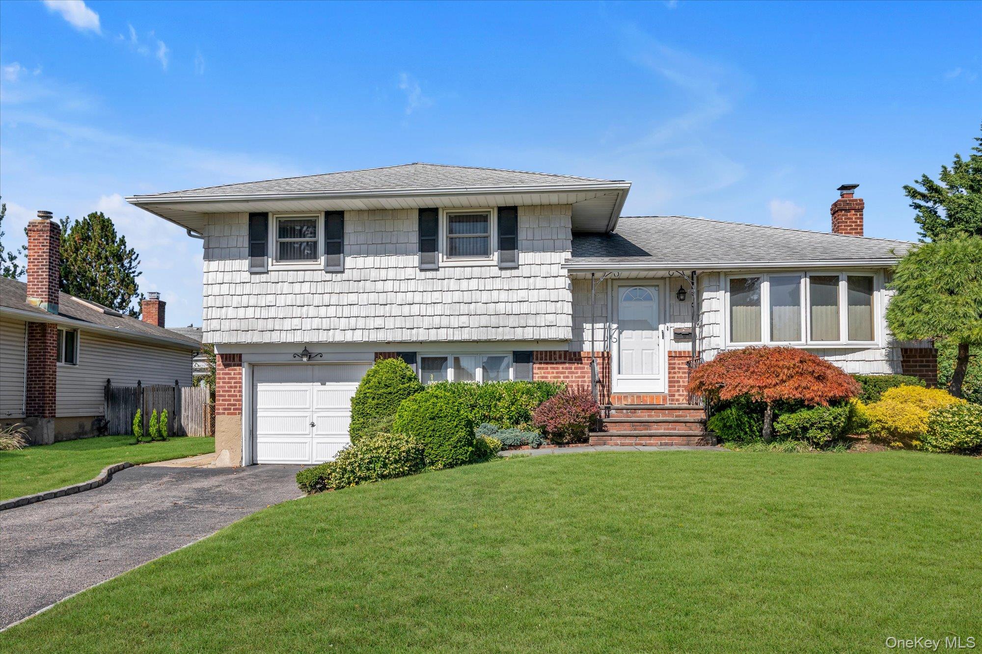 5 Lane Avenue Property Photo 1
