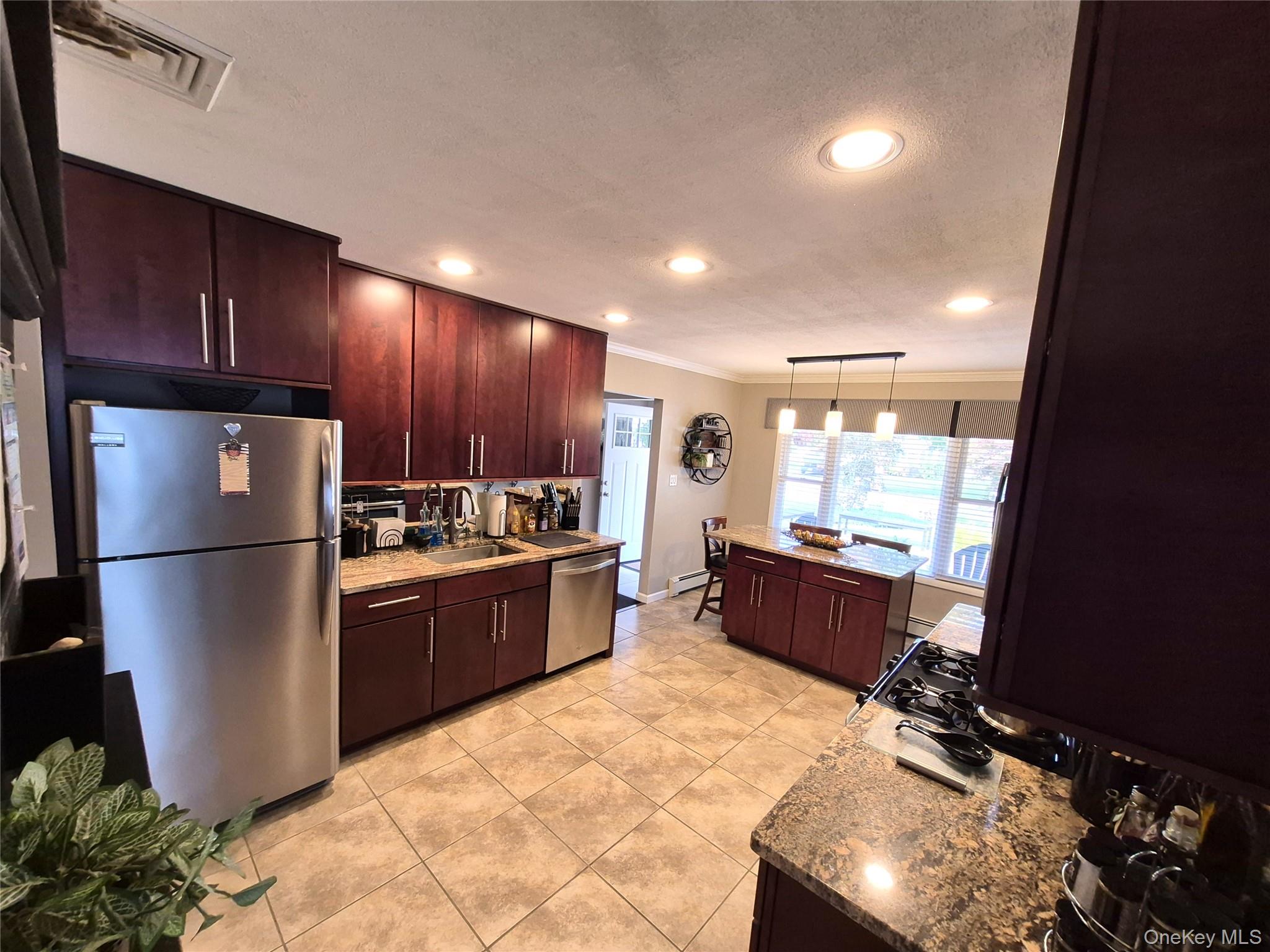 36 W Denis Lane Property Photo 5