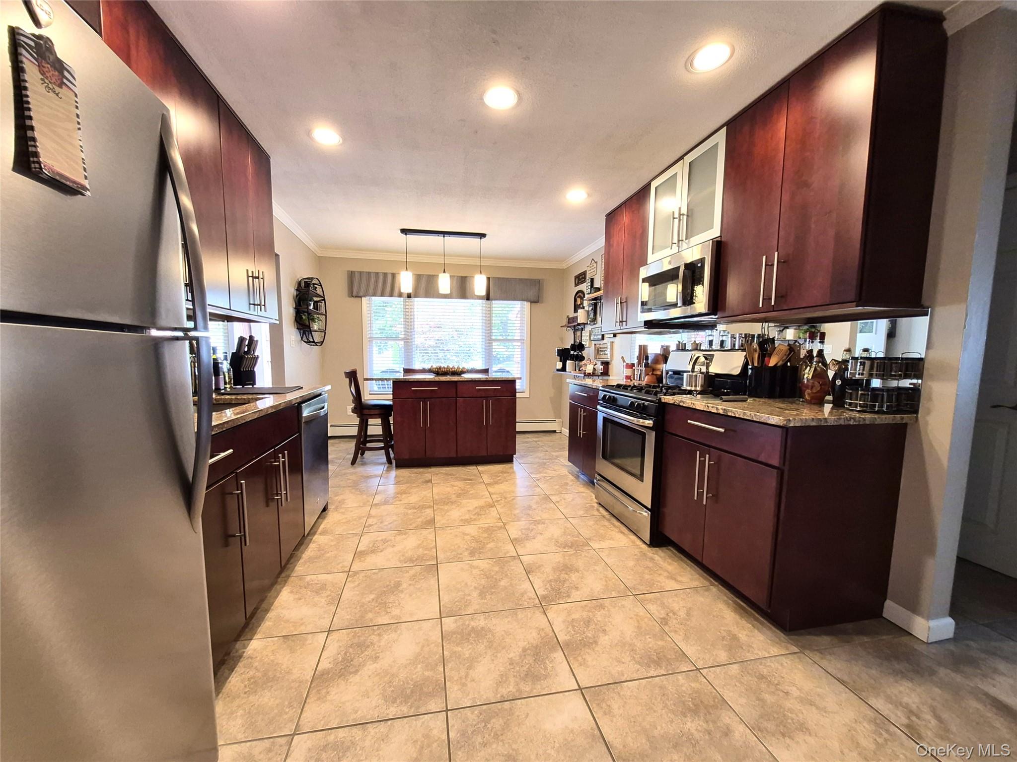 36 W Denis Lane Property Photo 7