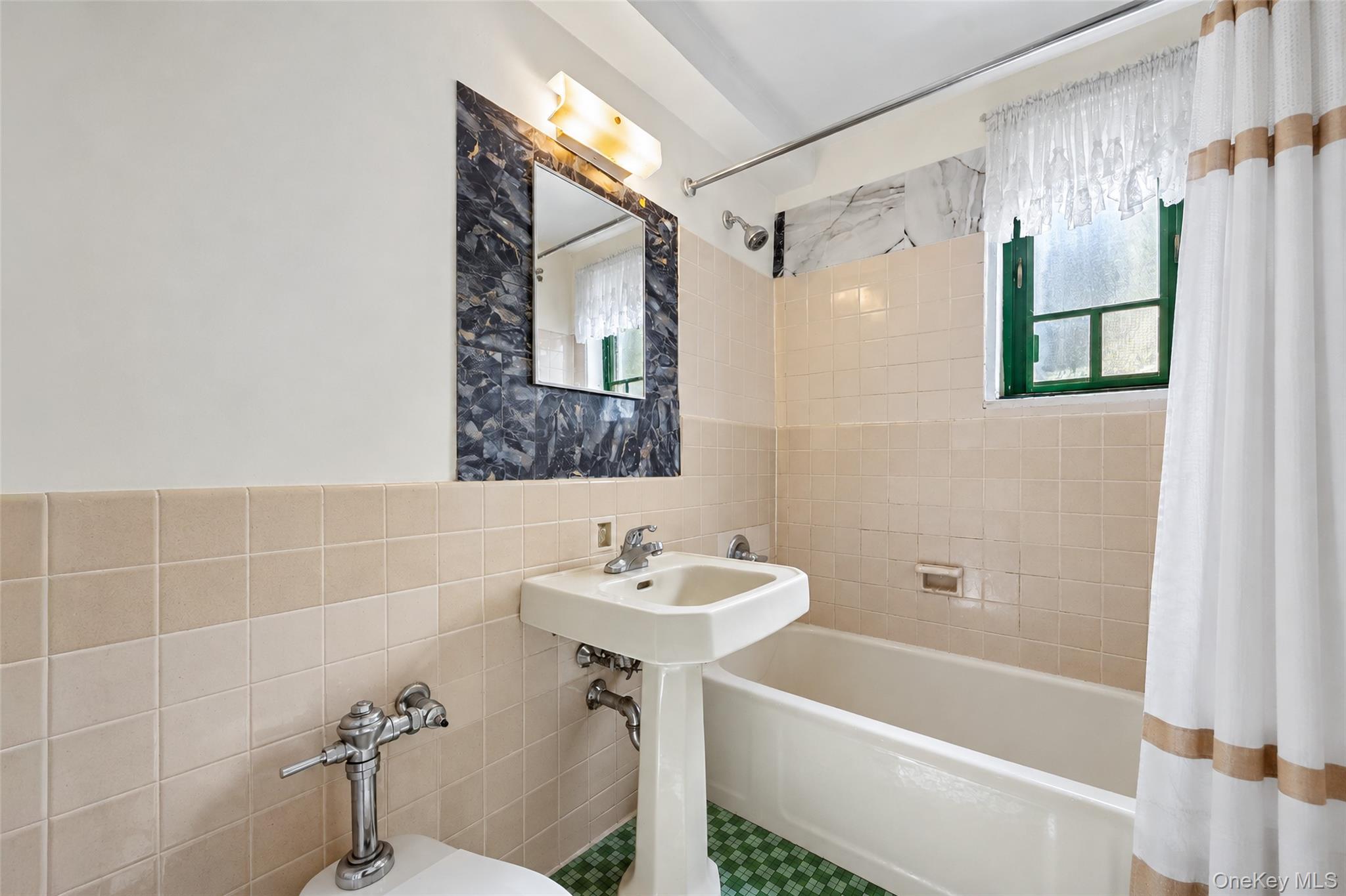 1651 Metropolitan Avenue 5h Property Photo 20