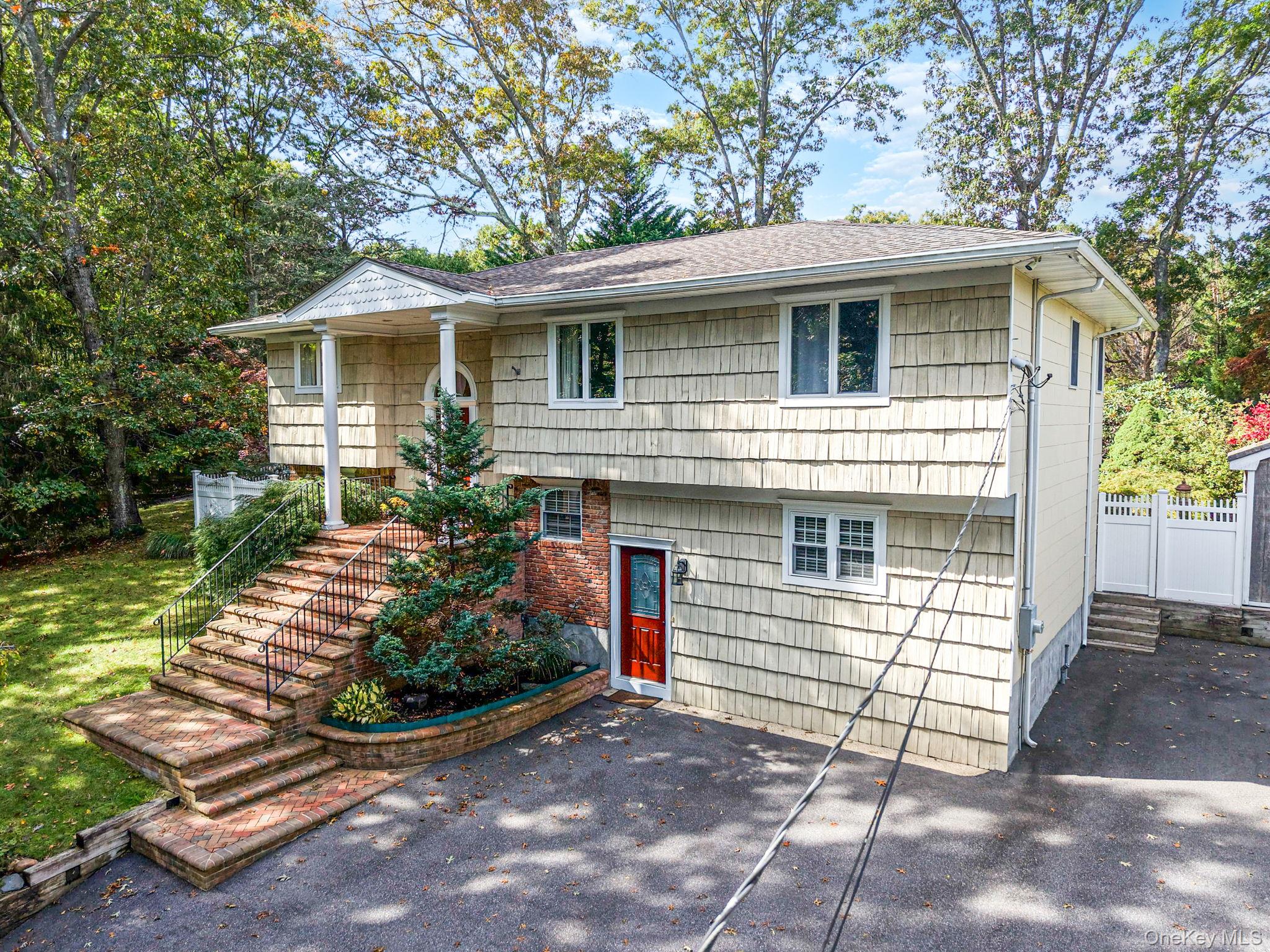 6 Wyandanch Boulevard Property Photo 1