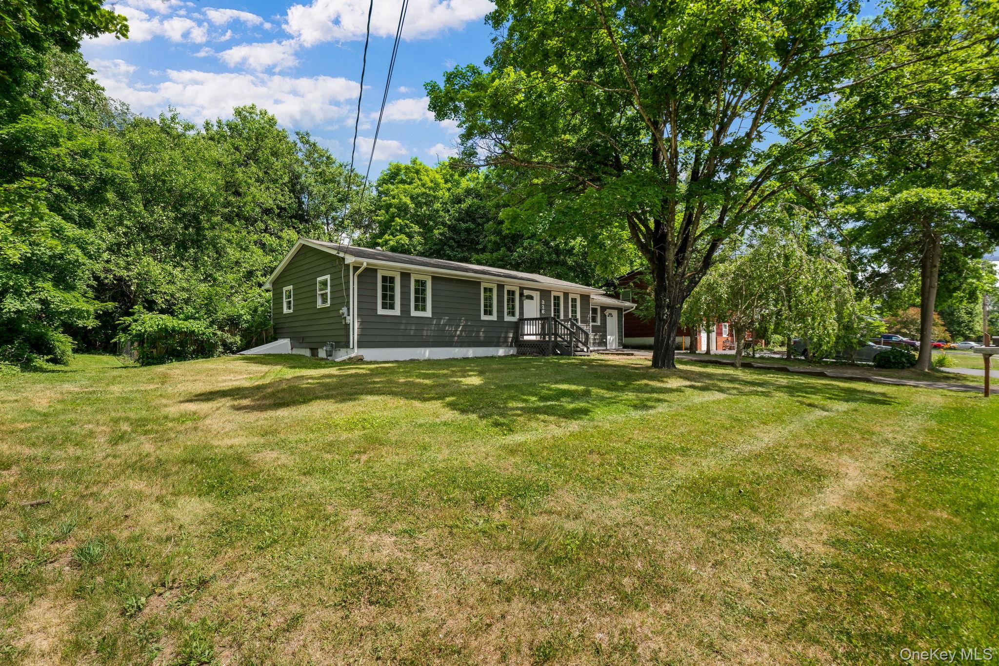 326 Lake Vue Drive Property Photo 3