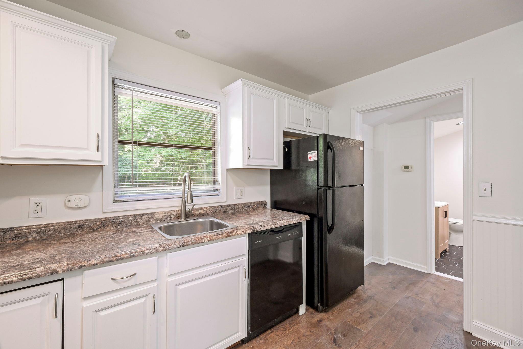 326 Lake Vue Drive Property Photo 8