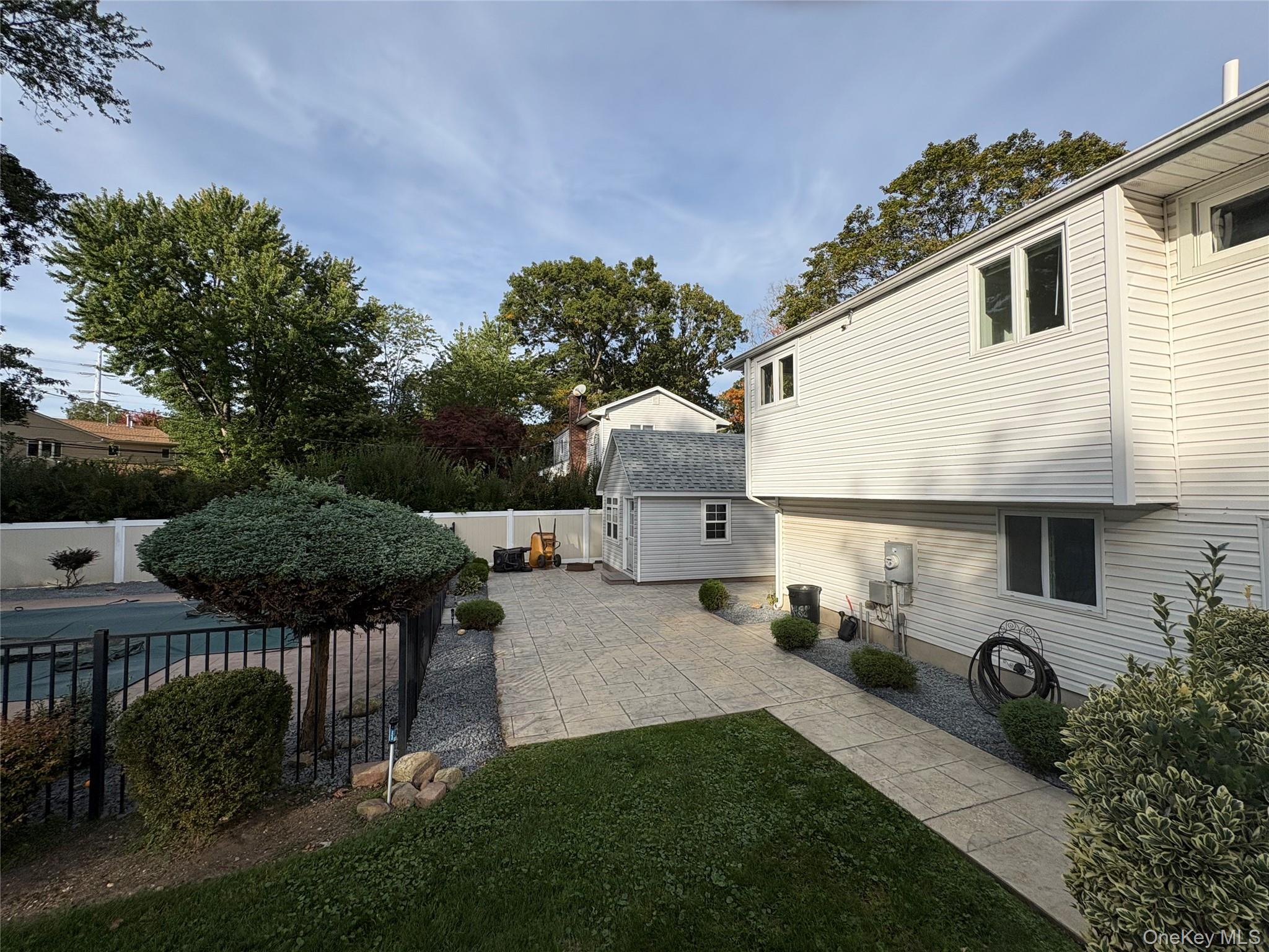 6 Warbler Lane Property Photo 17