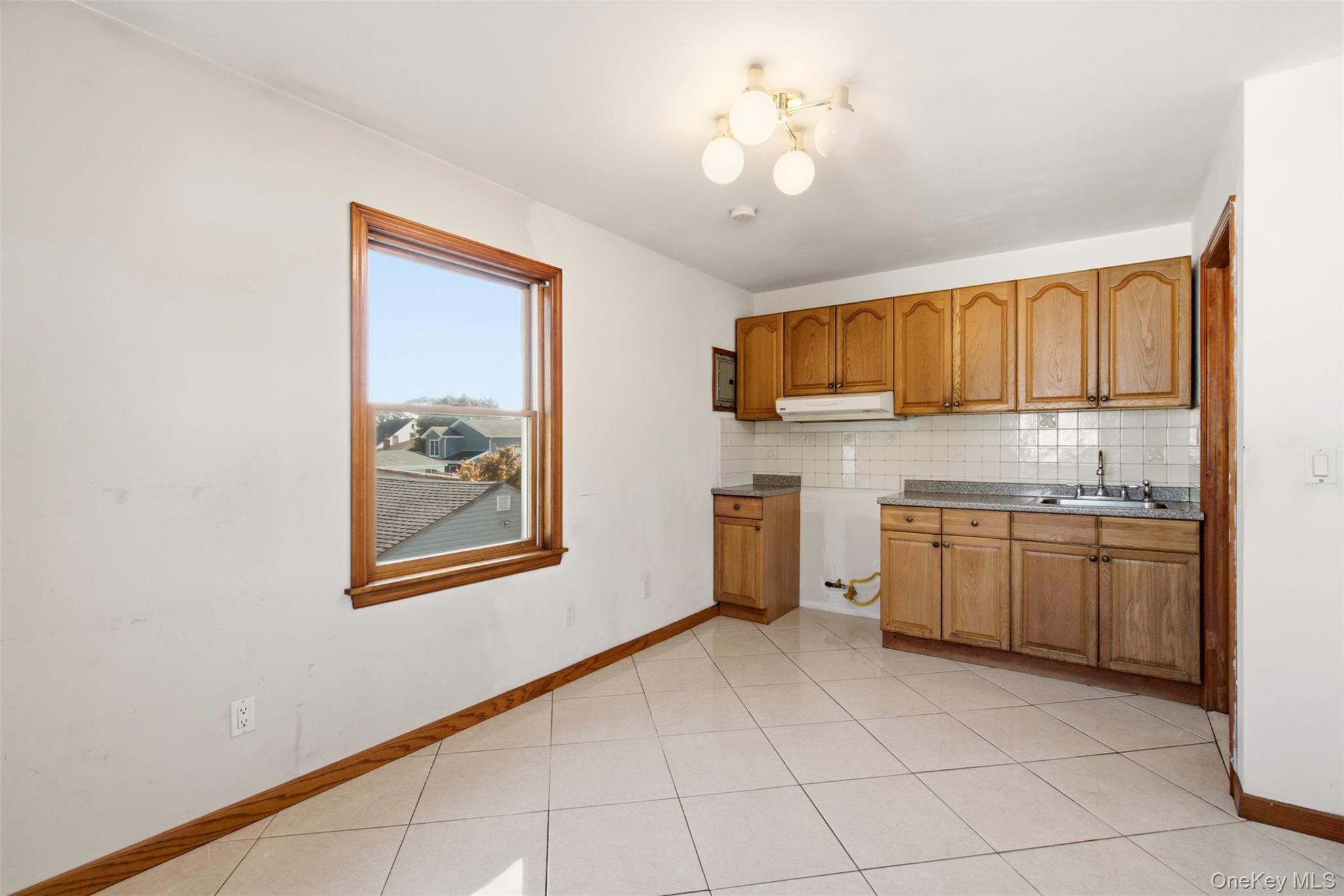 2093 Bergen Street Property Photo 15