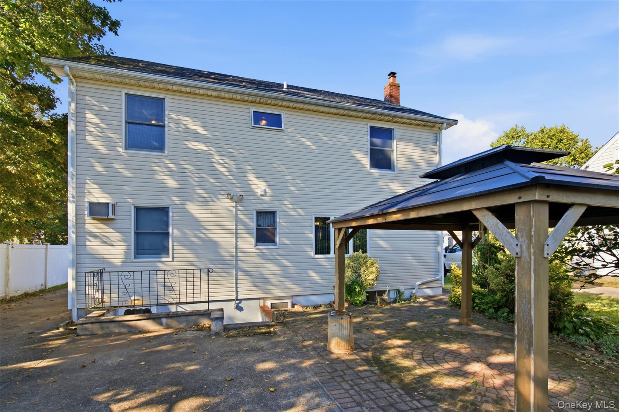 2093 Bergen Street Property Photo 33