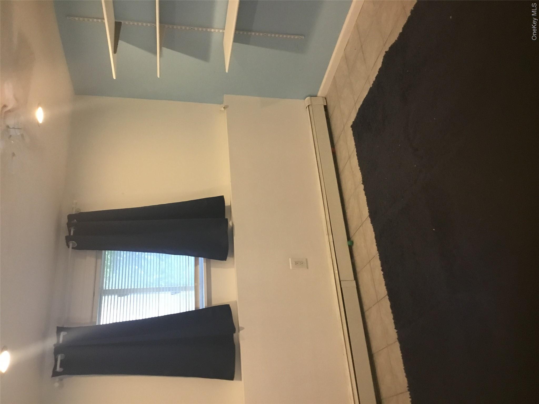51 Nassau Lane Main Property Photo 15